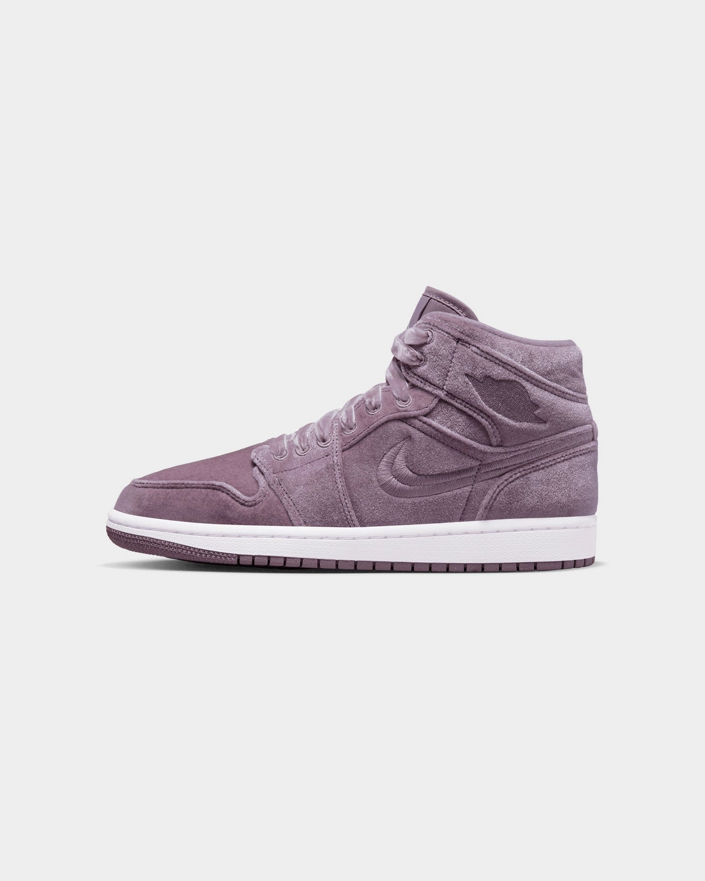 Jordan Women's Air Jordan 1 Mid SE "Purple Velvet" Purple Smoke/Purple Velvet Anatomic Last Design Upgraded flexibility
