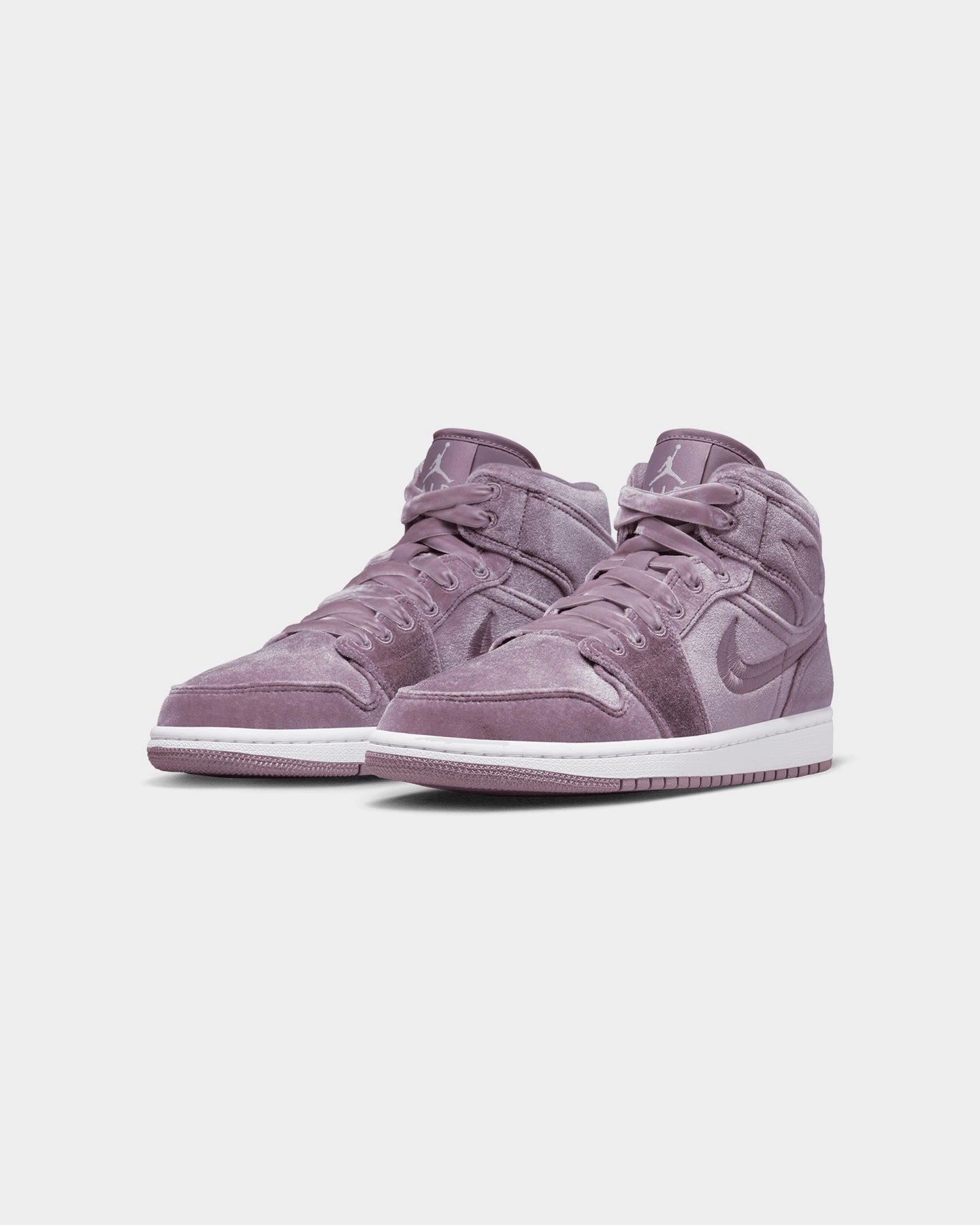 Jordan Women's Air Jordan 1 Mid SE "Purple Velvet" Purple Smoke/Purple Velvet Moisture Management Lining