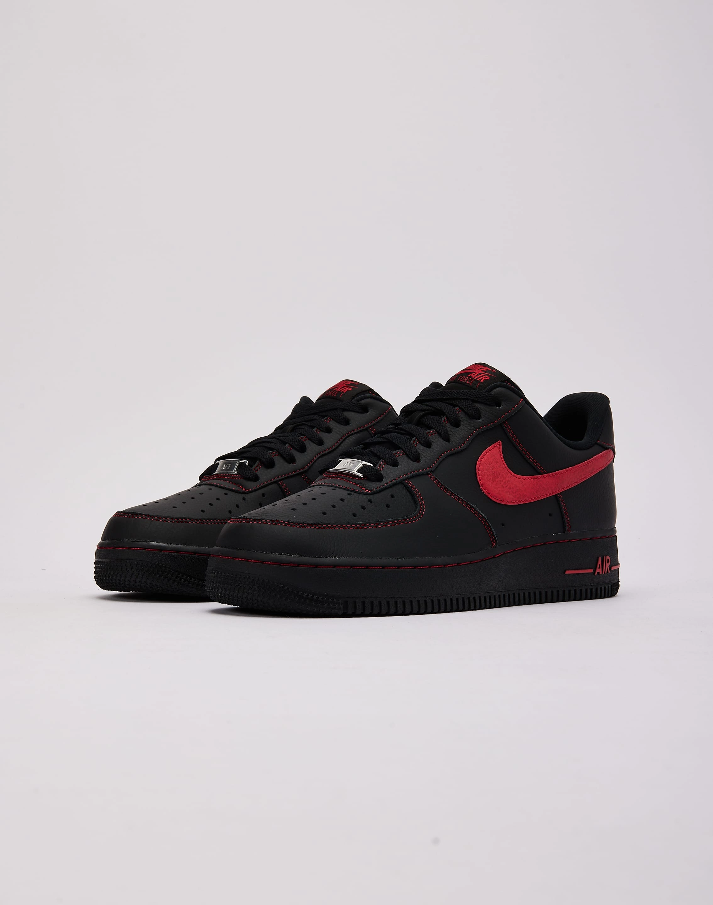 Lace Free Nike Air Force 1 Low '07 LV8