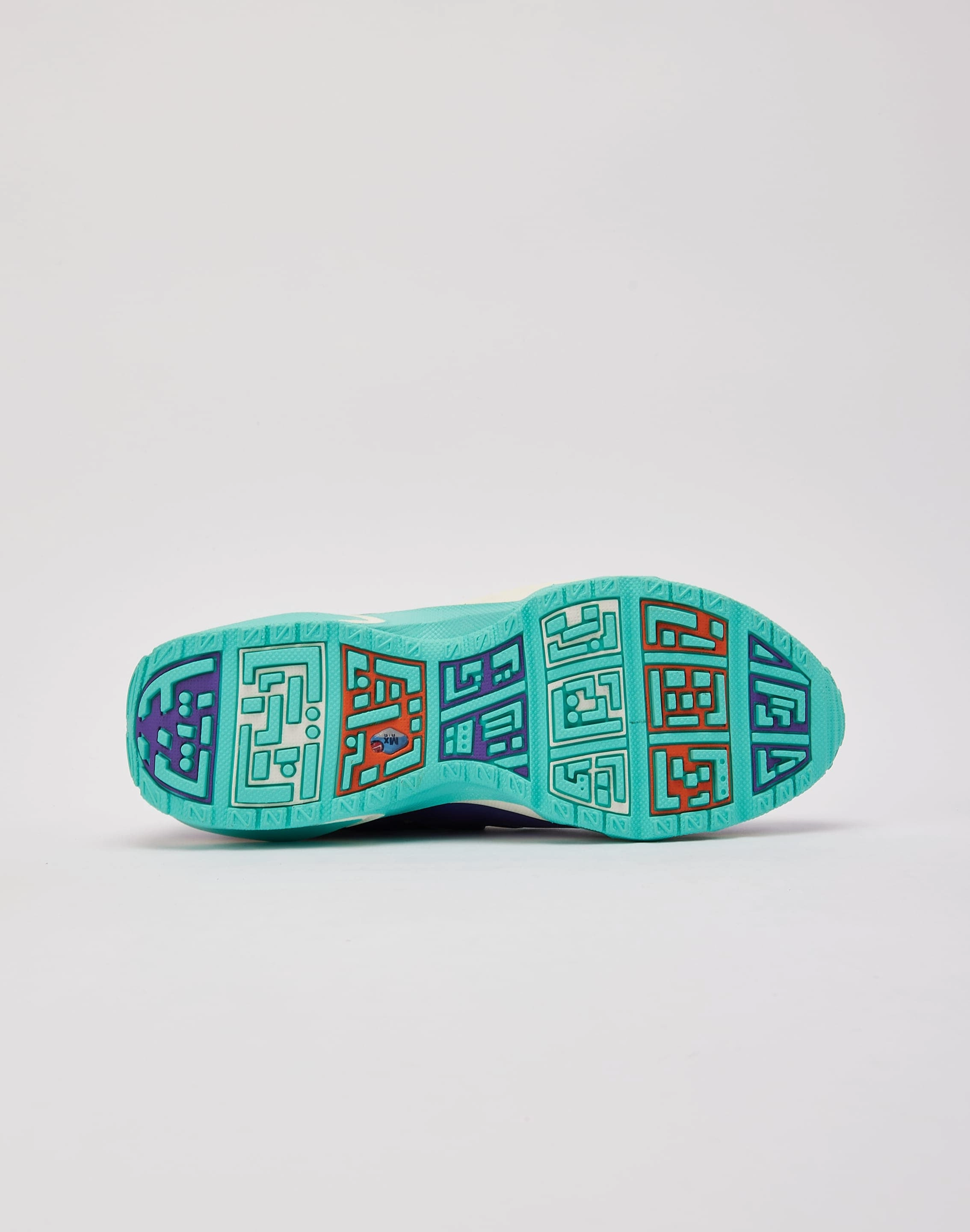 Nike Air Max SNDR 'Doernbecher Freestyle' Contoured Footbed Geometry