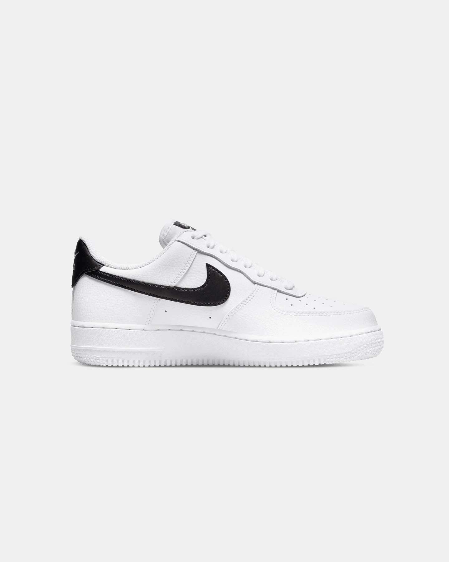 avid cyclists Elite Cushioning Nike Women's Air Force 1 '07 White/Black