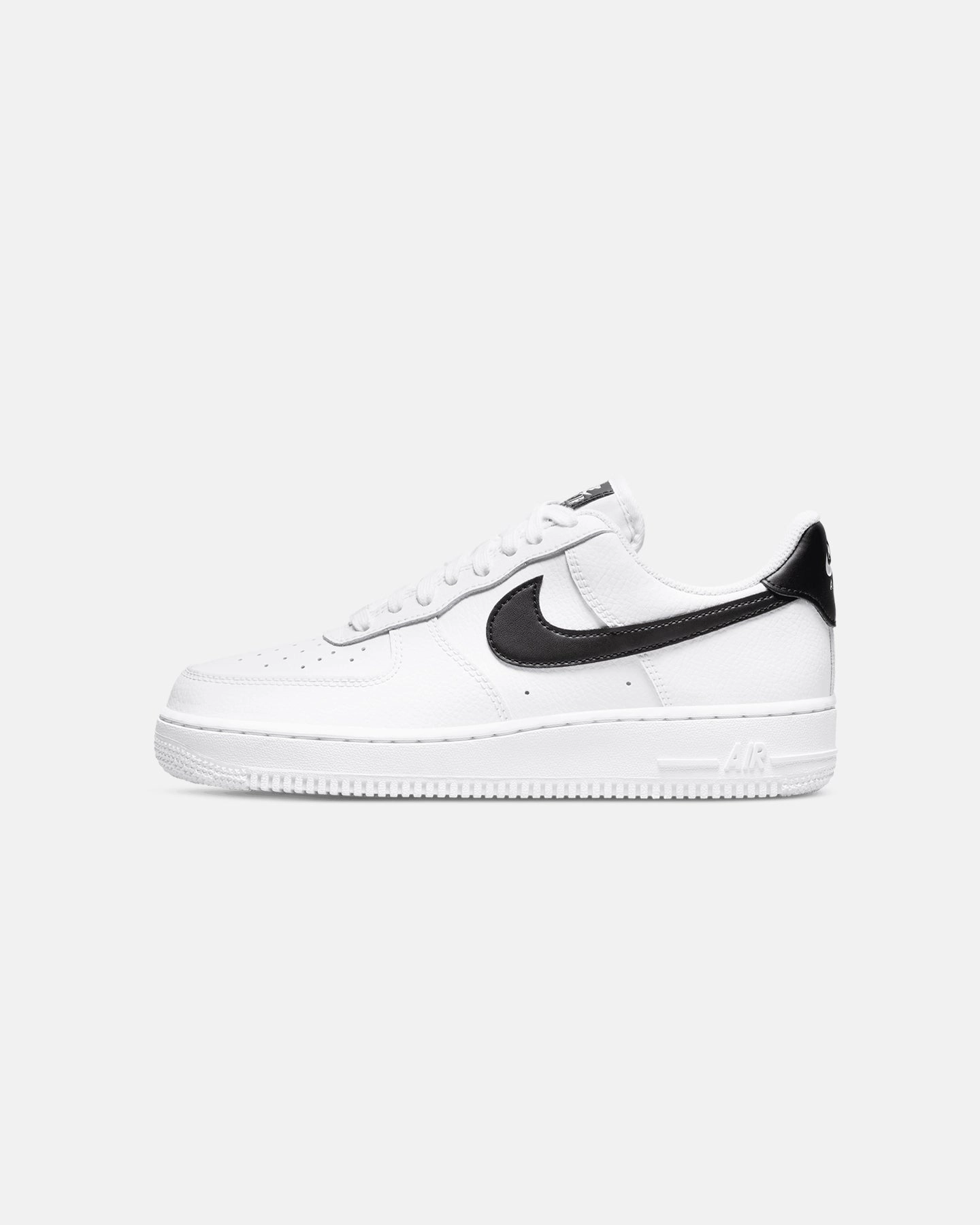 Nike Women's Air Force 1 '07 White/Black transparent Ultra-soft fit