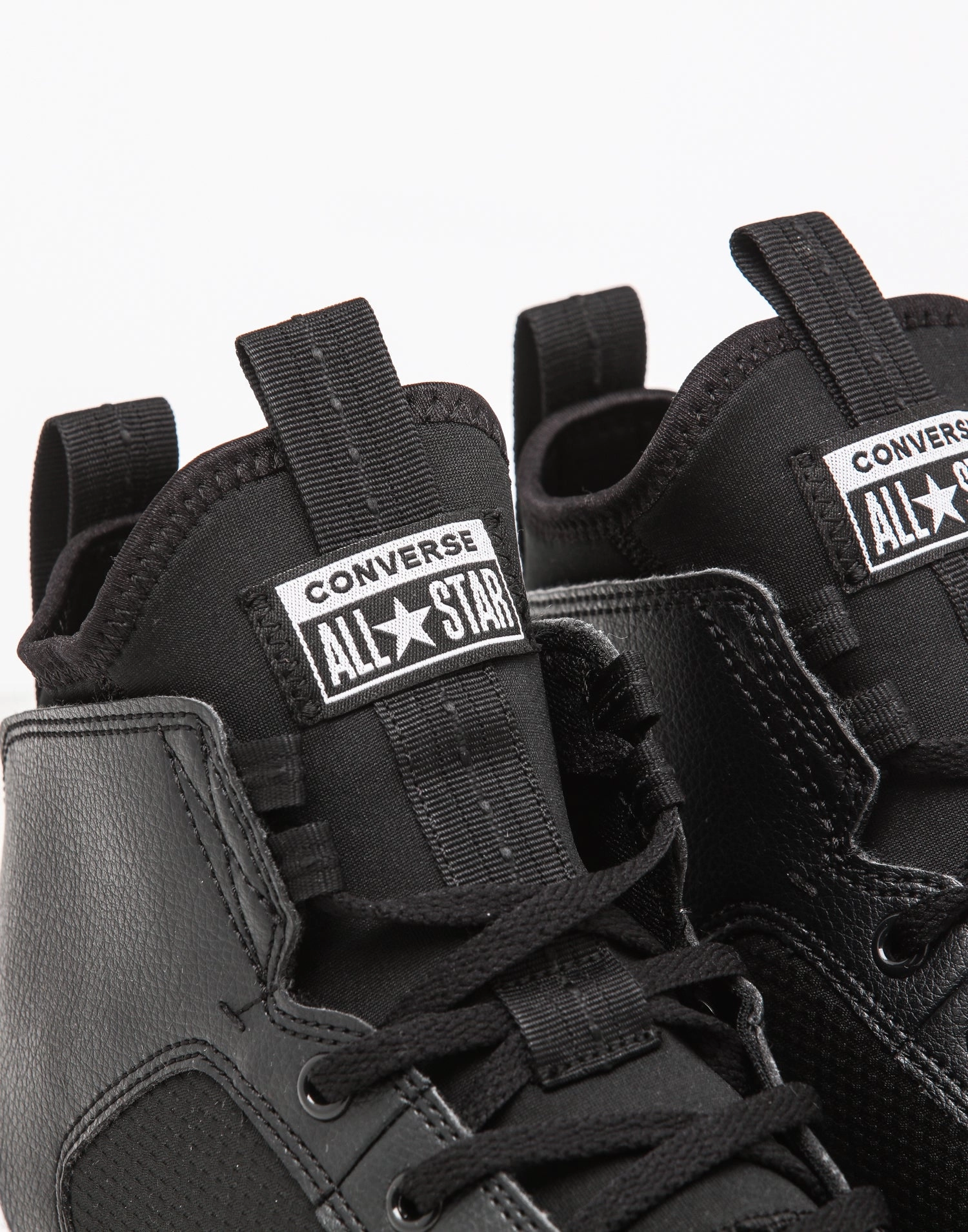 Converse Chuck Taylor All Star Ultra Black/White skiers' grip Unique Design