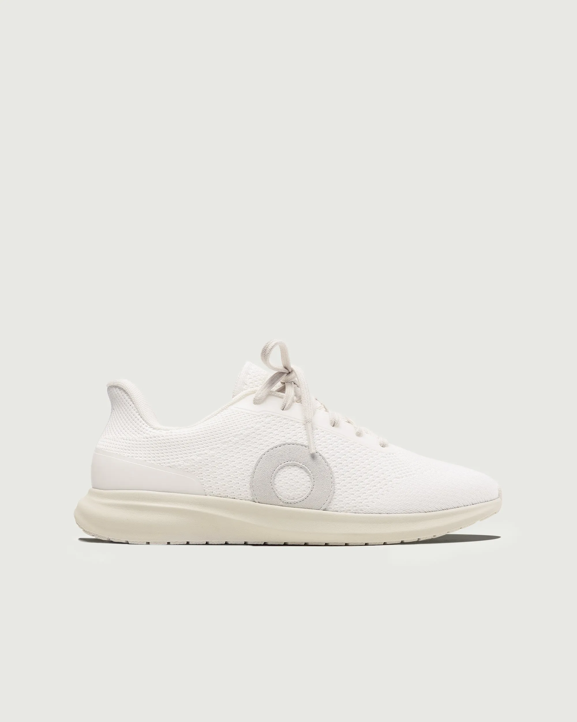 workers' passionate runners' shoes Step 1 | White