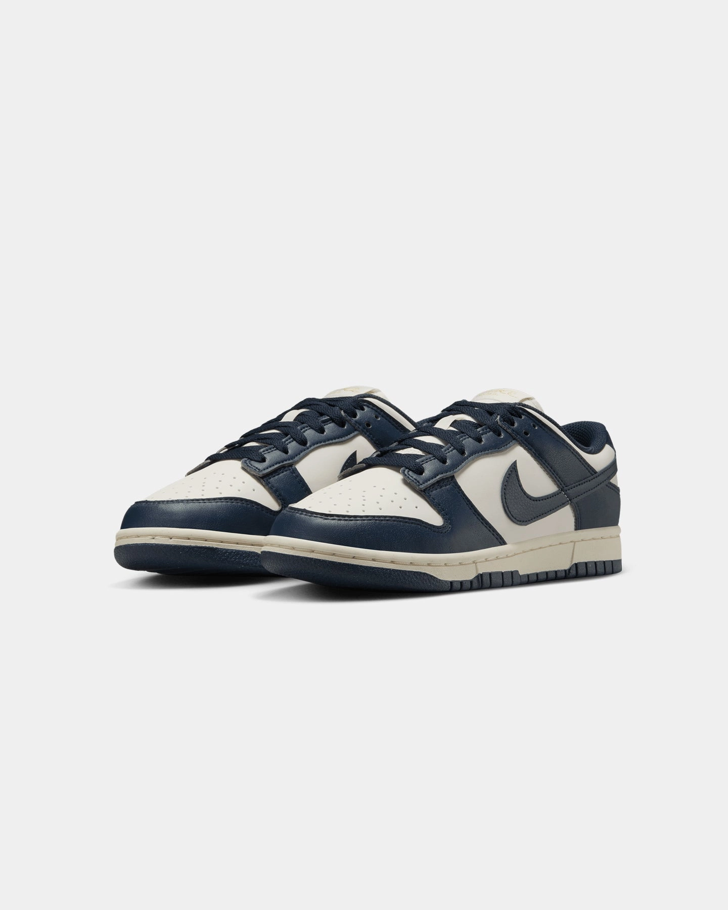 Ergonomic Footbed Shape Nike Women's Dunk Low Next Nature Phantom/Obsidian Pale Ivory