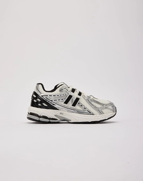 Dynamic chic shade New Balance 1906R Grade-School