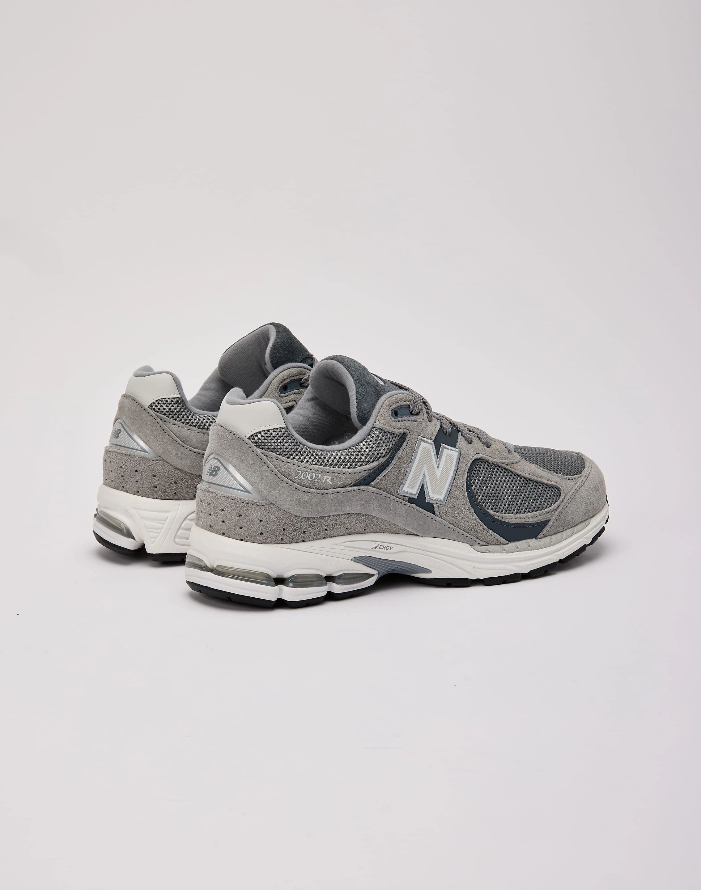 New Balance 2002R Dynamic look