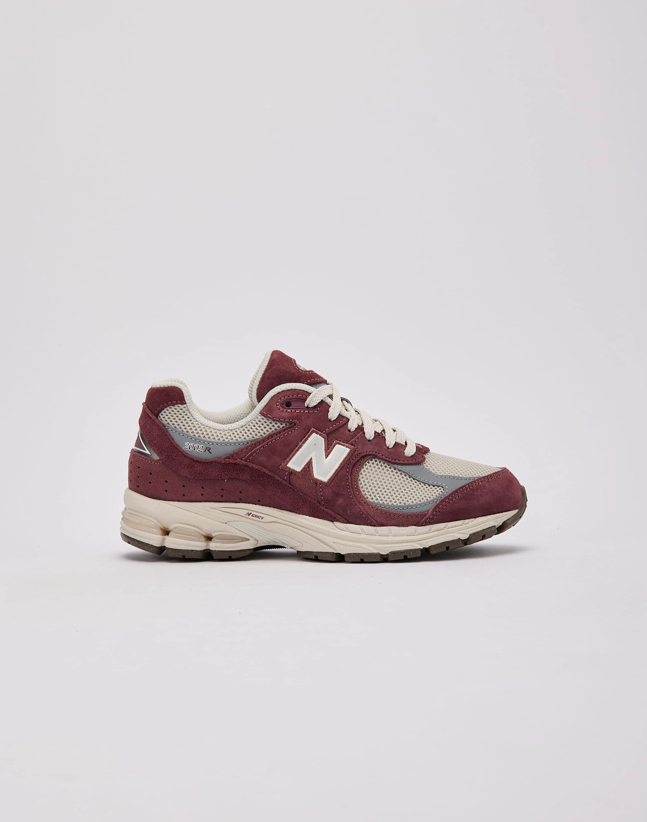 New Balance 2002R Minimalist Look Crowd Ready