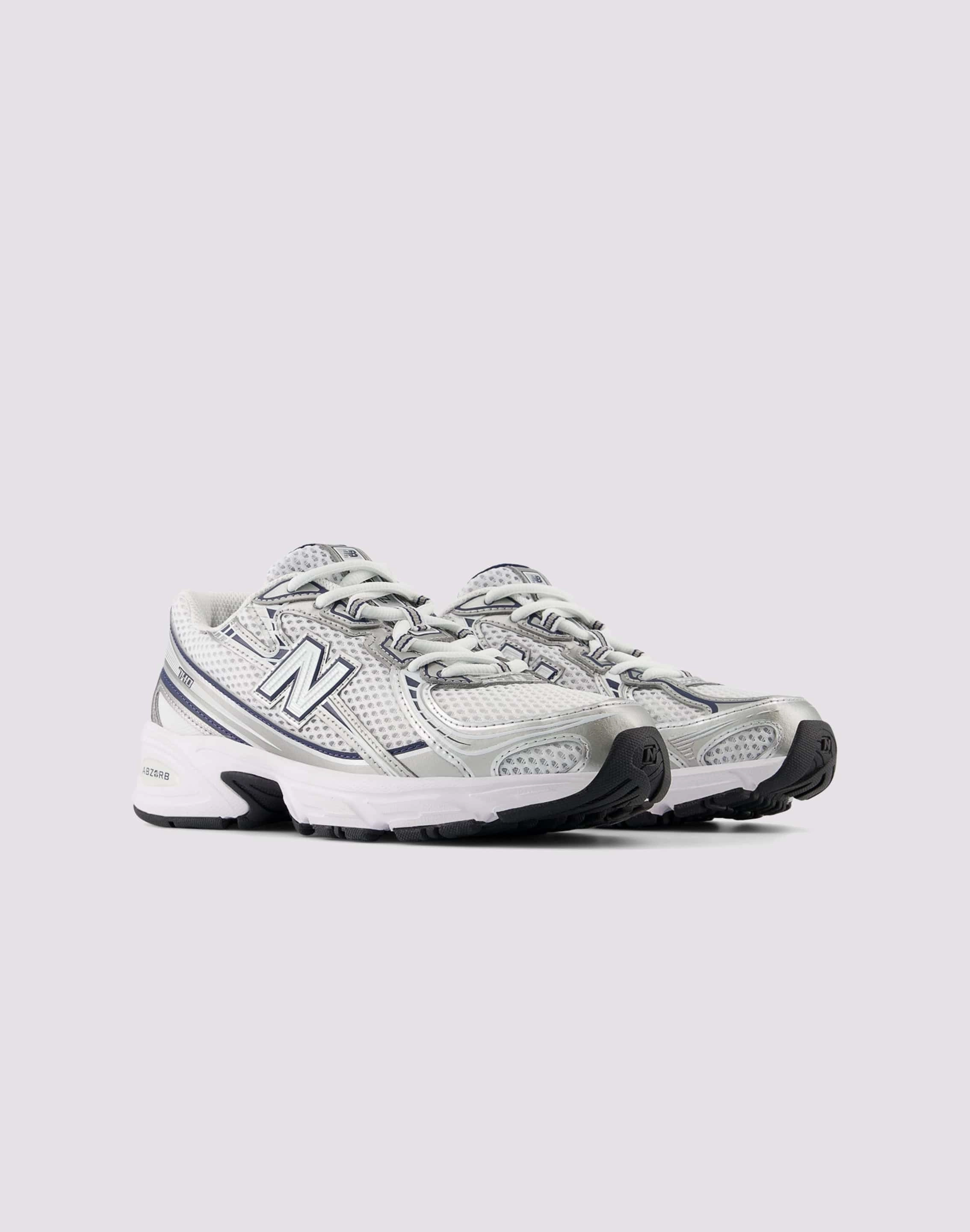 sole New Balance 740 Grade-School