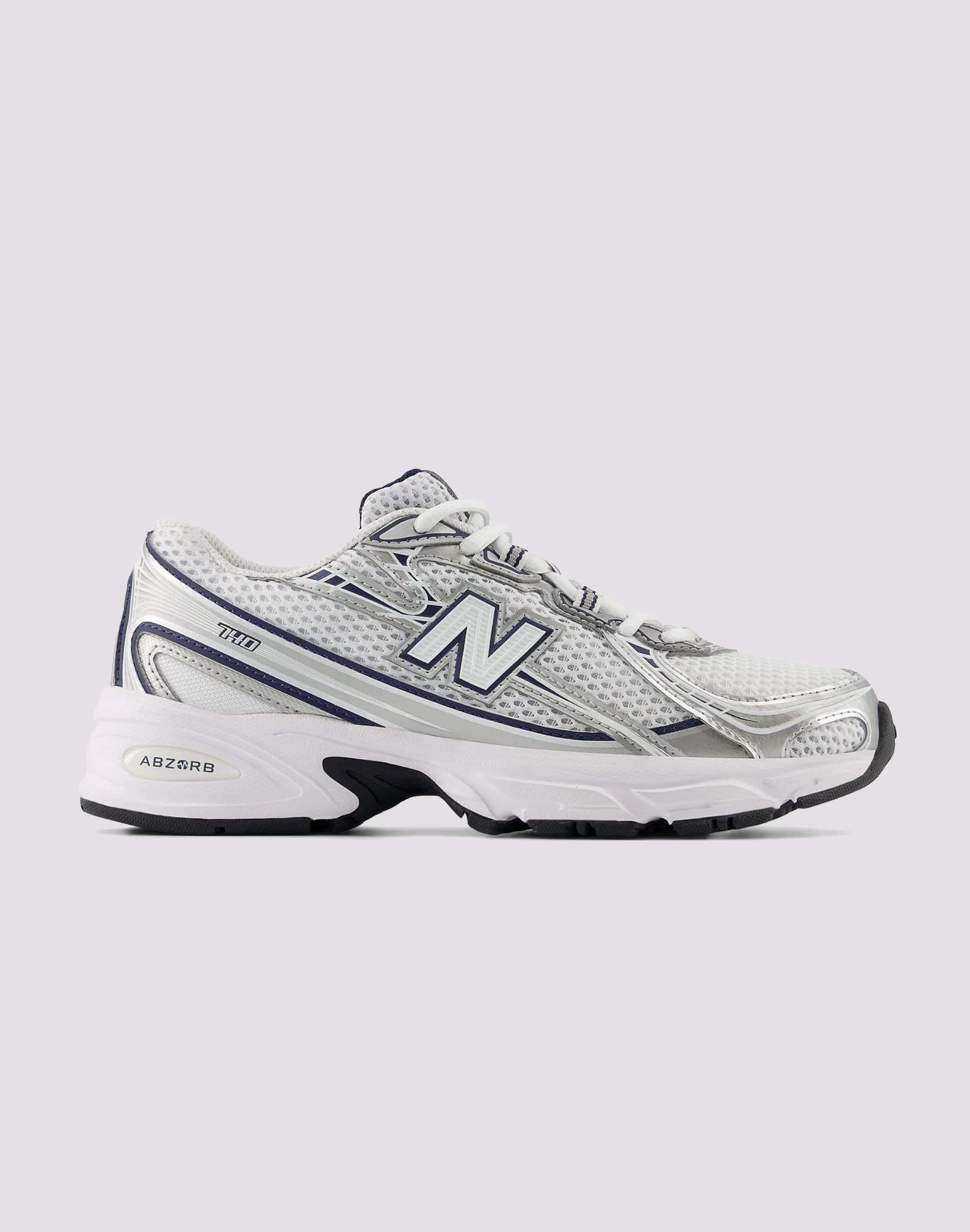 hiking - style Seamless Comfort New Balance 740 Grade-School