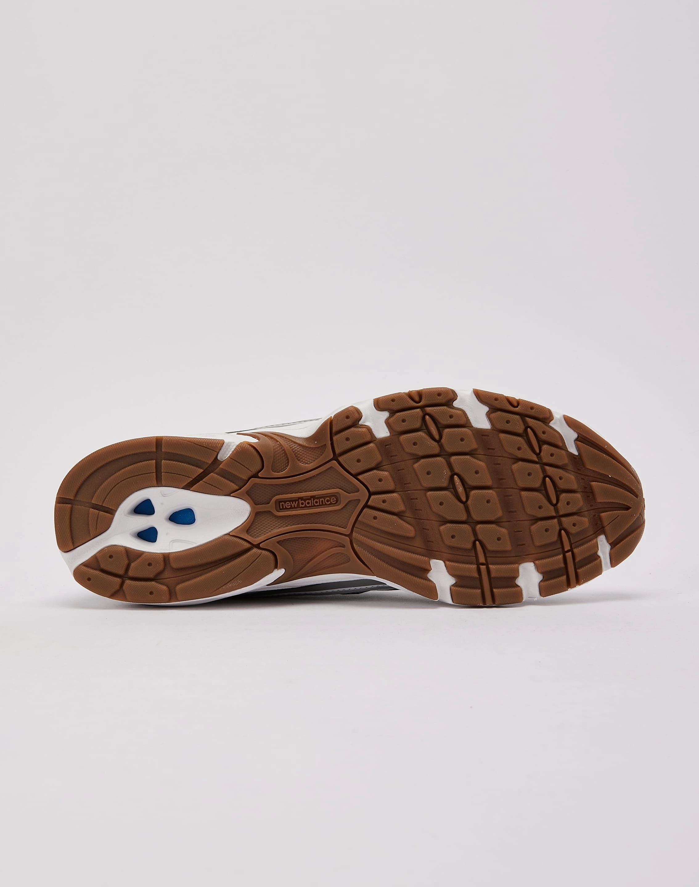 New Balance 740 Full Motion