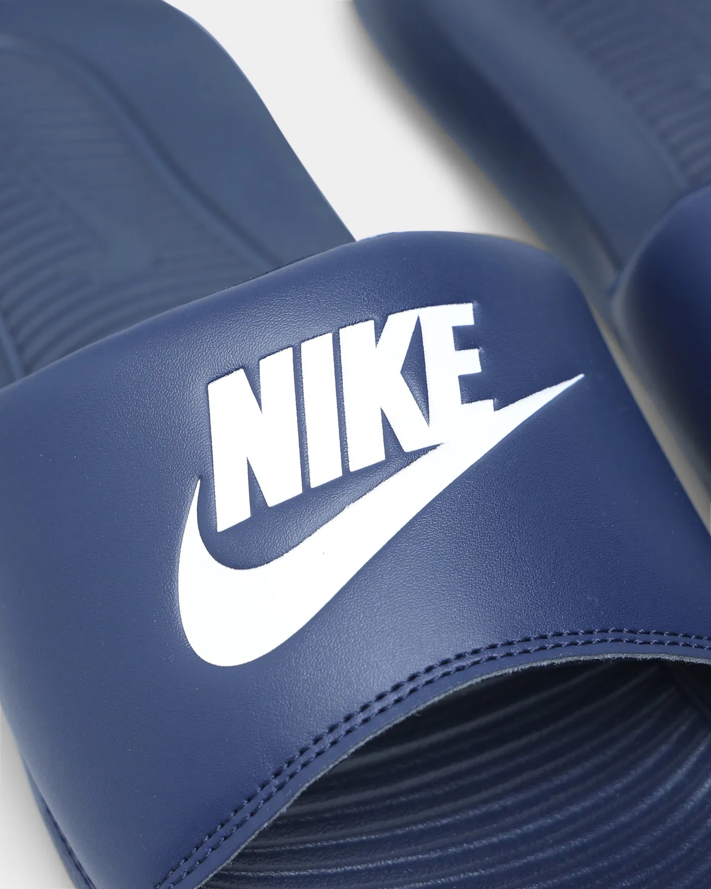 Nike Victori One Slide Midnight Navy/White Easy Slide Ergonomic Fit