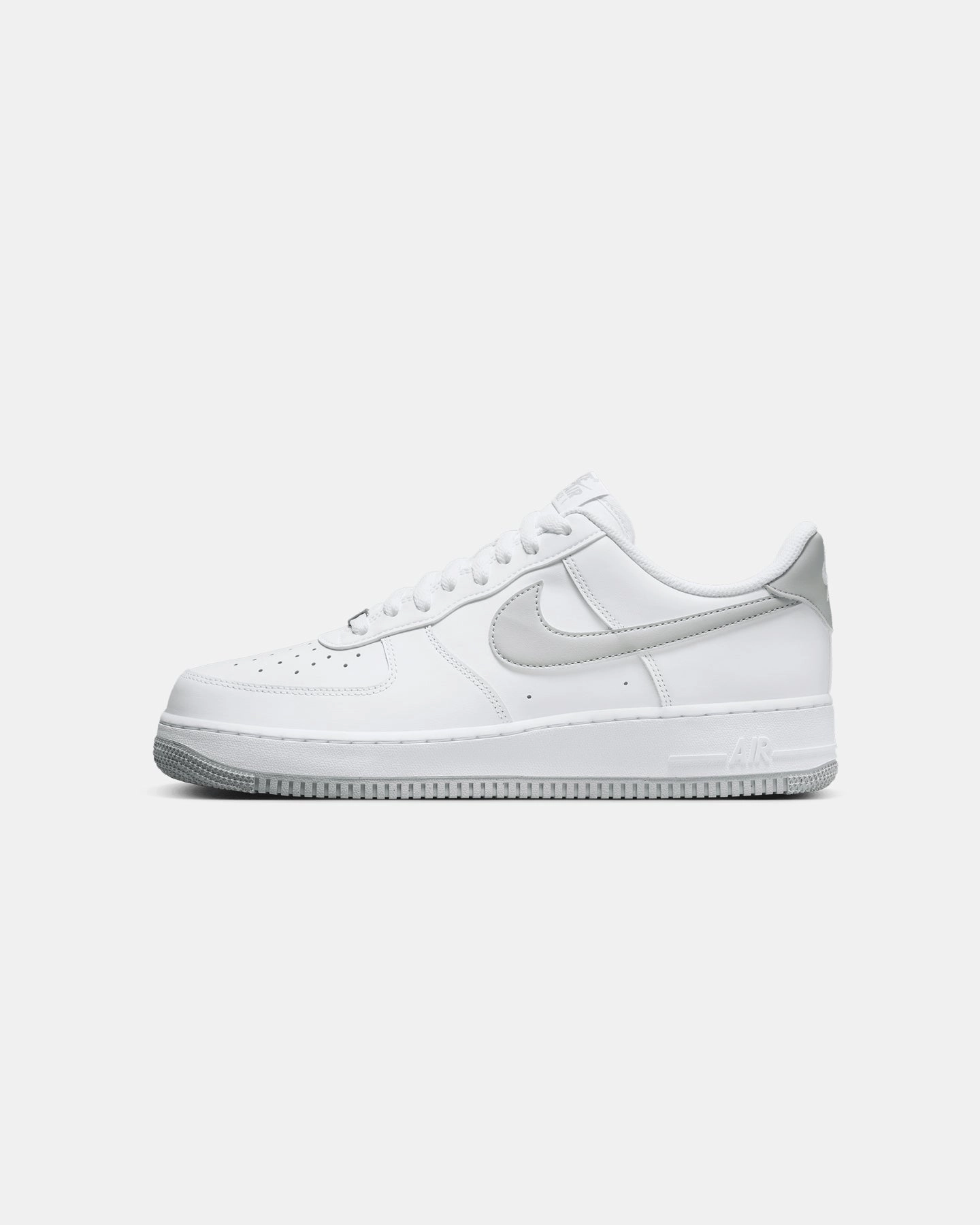 Nike Air Force 1 '07 Essentials "Light Grey" White/Smoke Grey Versatile Sole