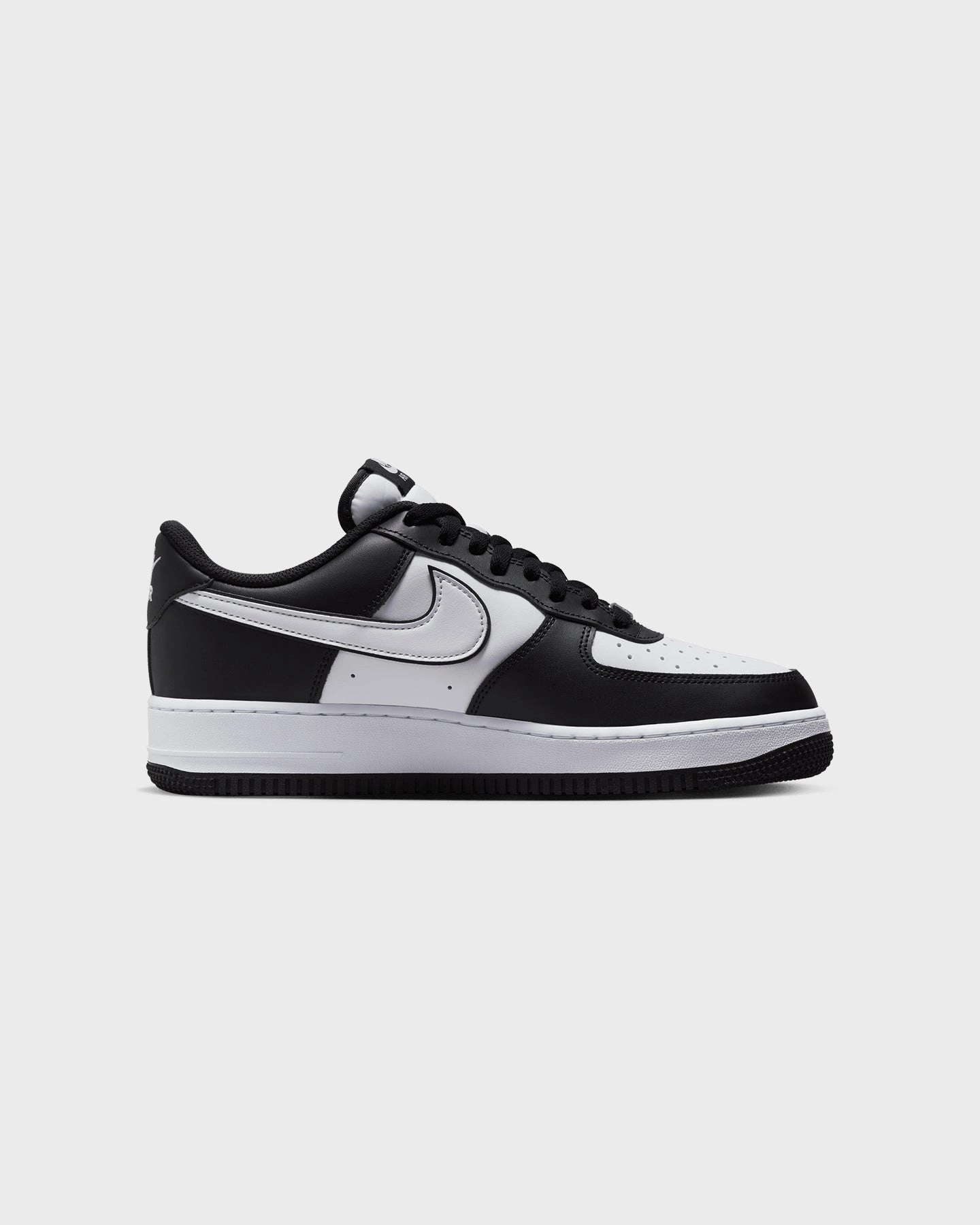 Dawn Glow All-day style Nike Air Force 1 '07 "Panda" Black/White/Black
