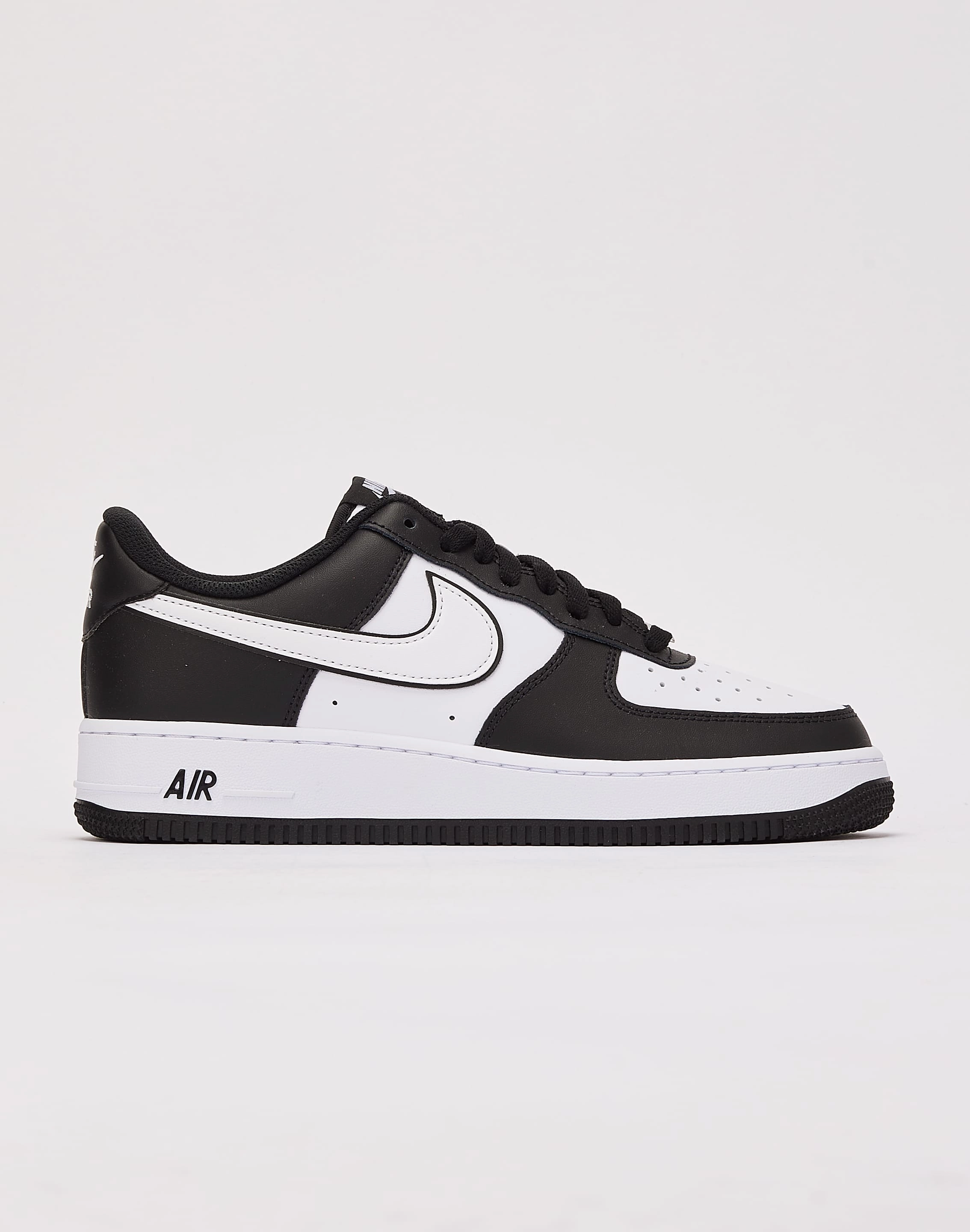 Fashion Basics Nike Air Force 1 Low '07
