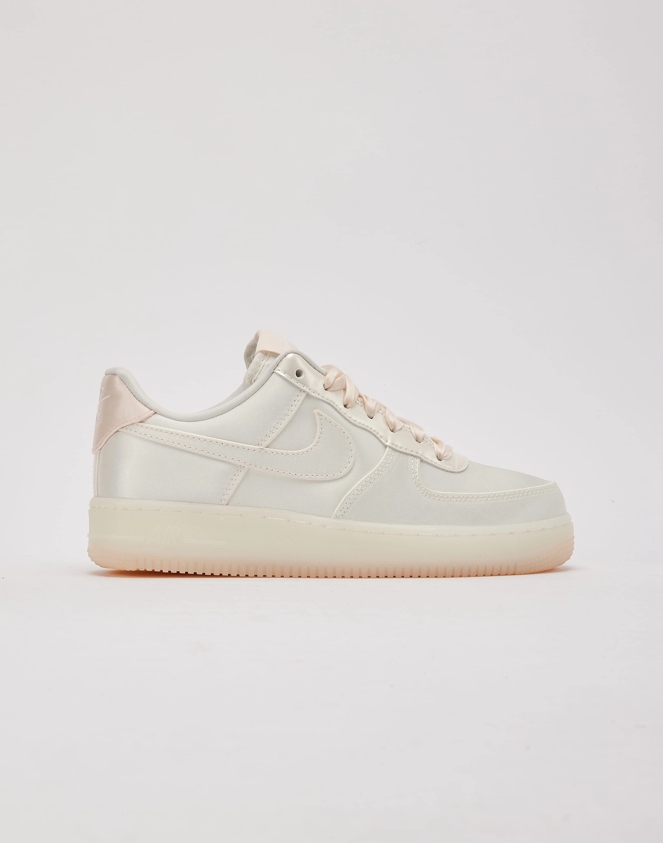 Nike Air Force 1 Low '07 LV8 Outdoor Stroll Supportive structure