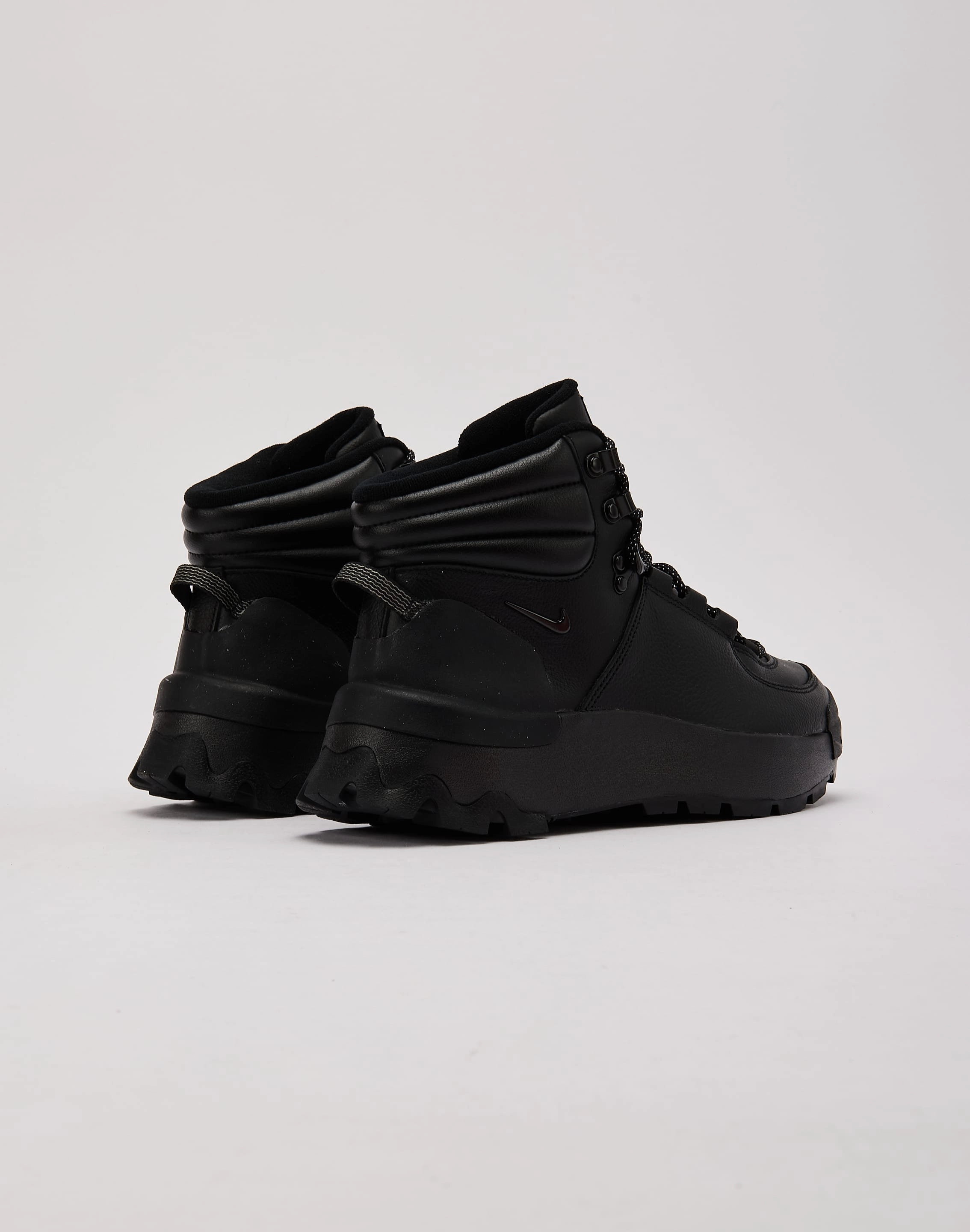 Nike City Classic Premium Waterproof Boots Slip-resistant look