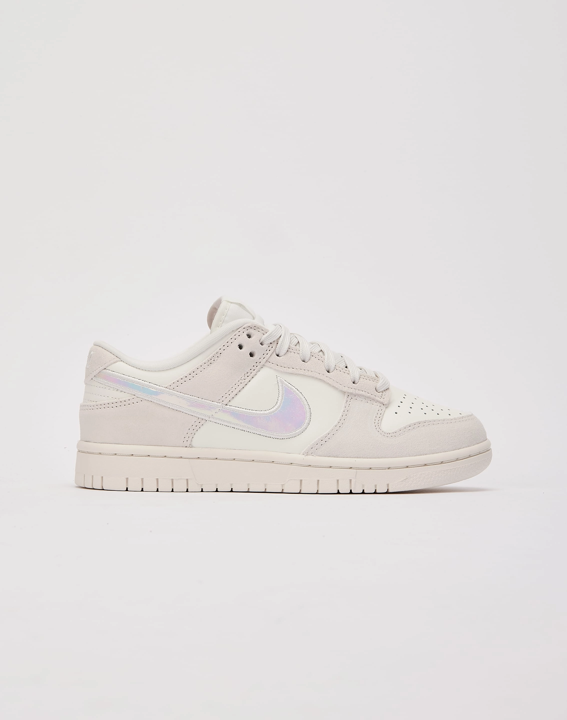 Nike Dunk Low Street Movement