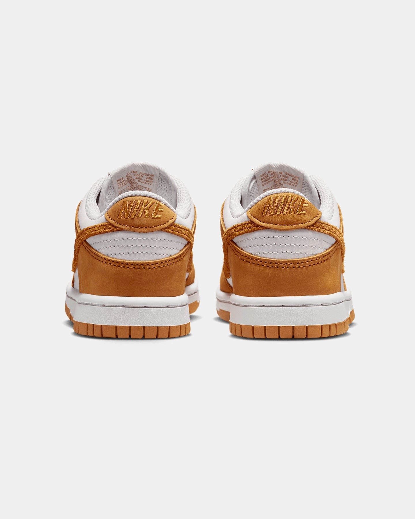 professional athletes' gear Nike Kids' Dunk Low SE (GS) Vast Grey/Desert Ochre/White