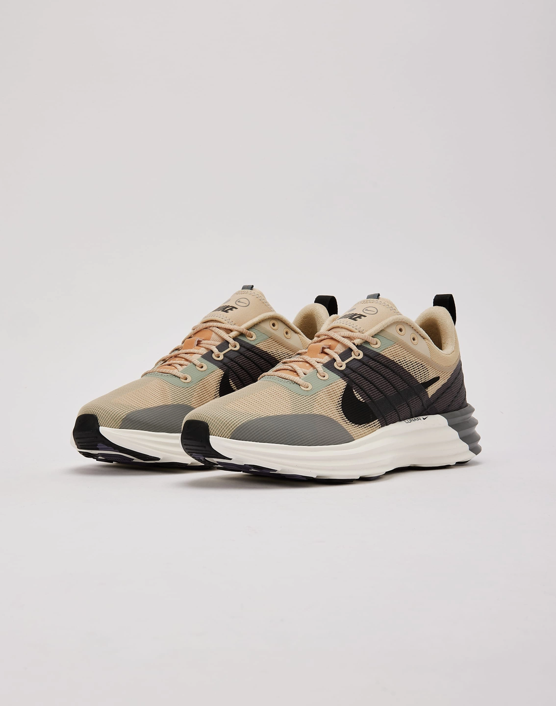 Nike Lunar Roam Lean Form Lean Build