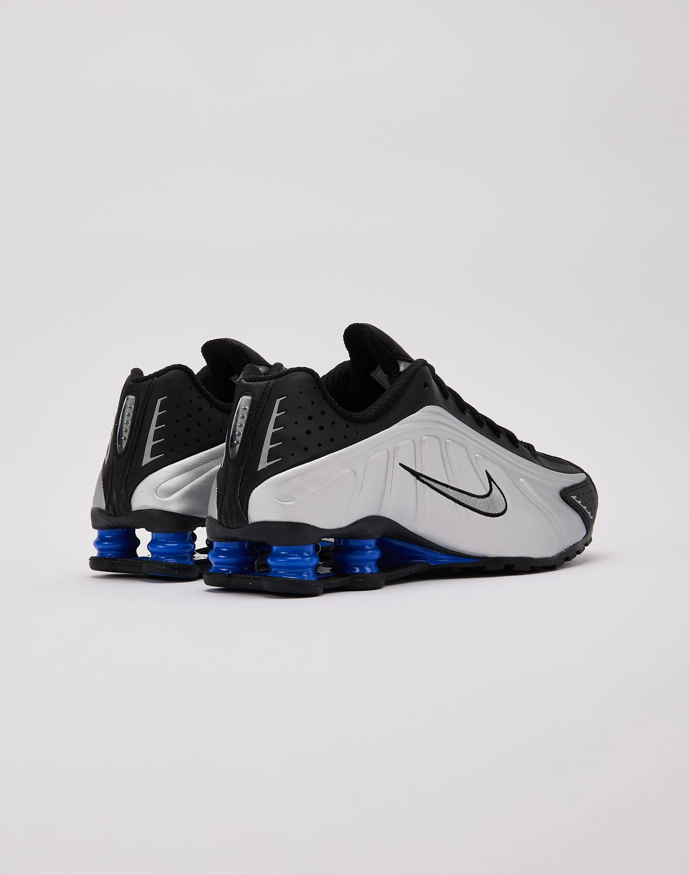 Ethical Manufacturing Streamlined materials Nike Shox R4