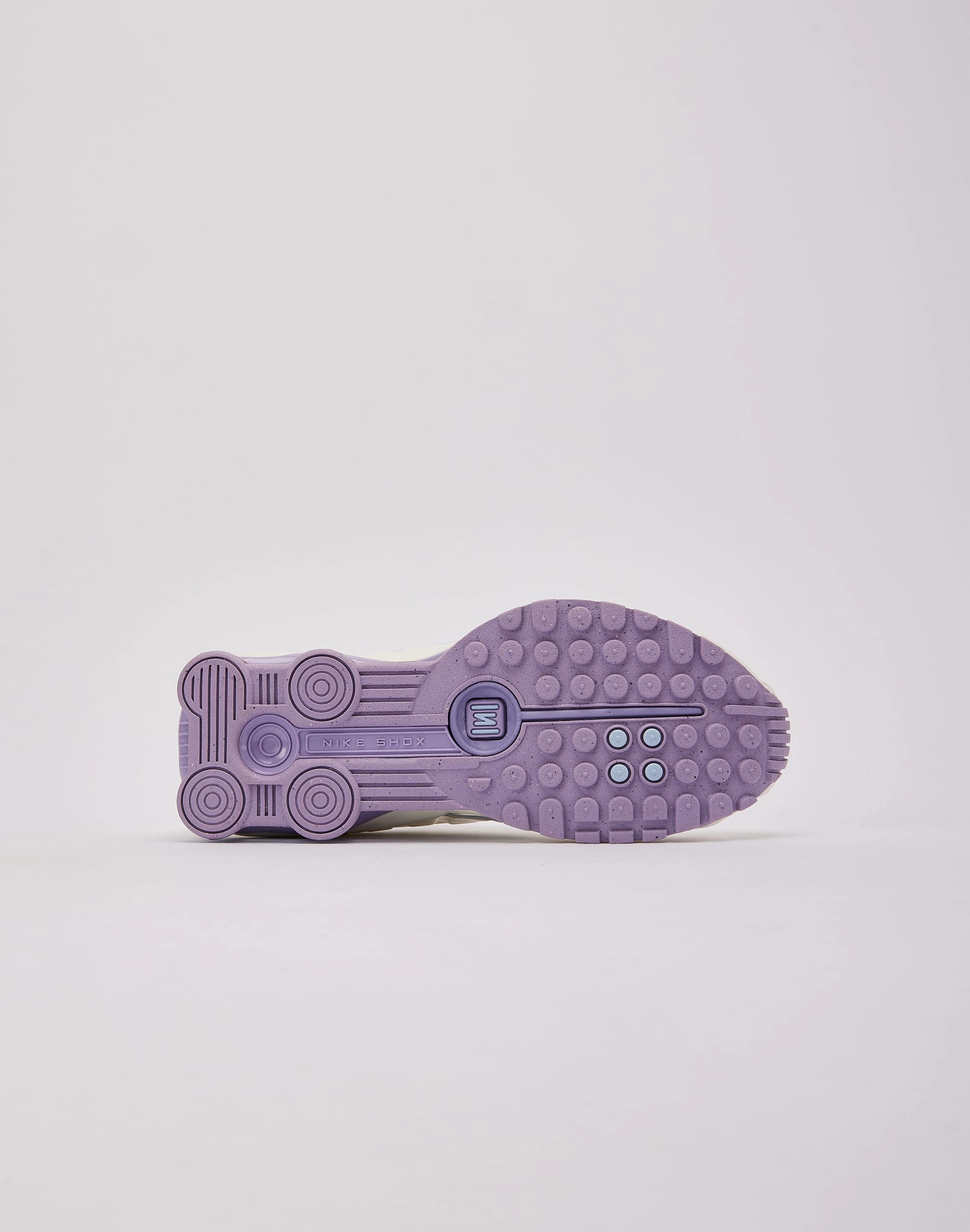 Breathable mesh panel cyclists - specific benefits Nike Shox R4 Grade-School