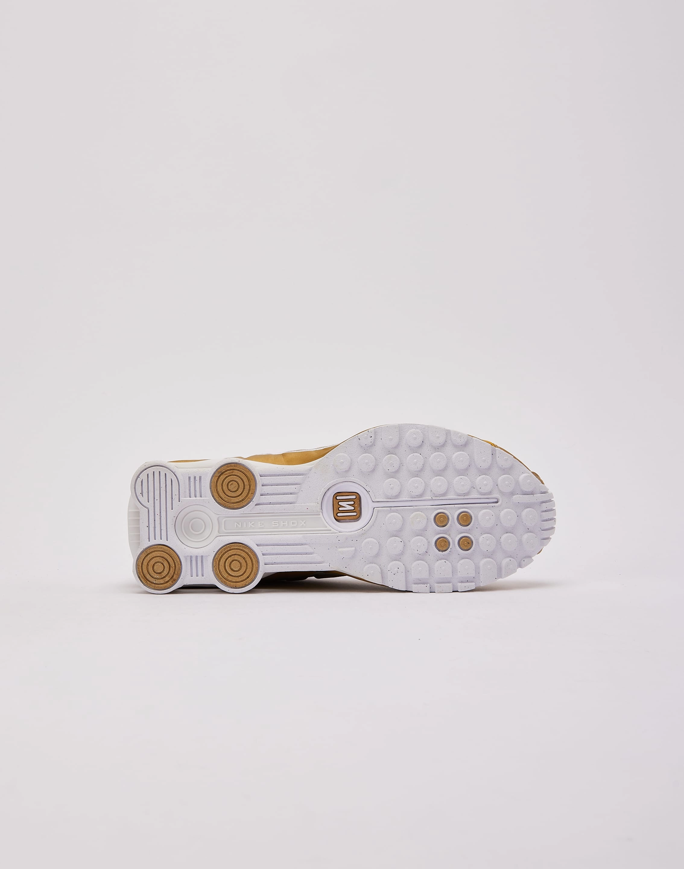 Resilient Outsole subtle - patterns Nike Shox R4 Grade-School