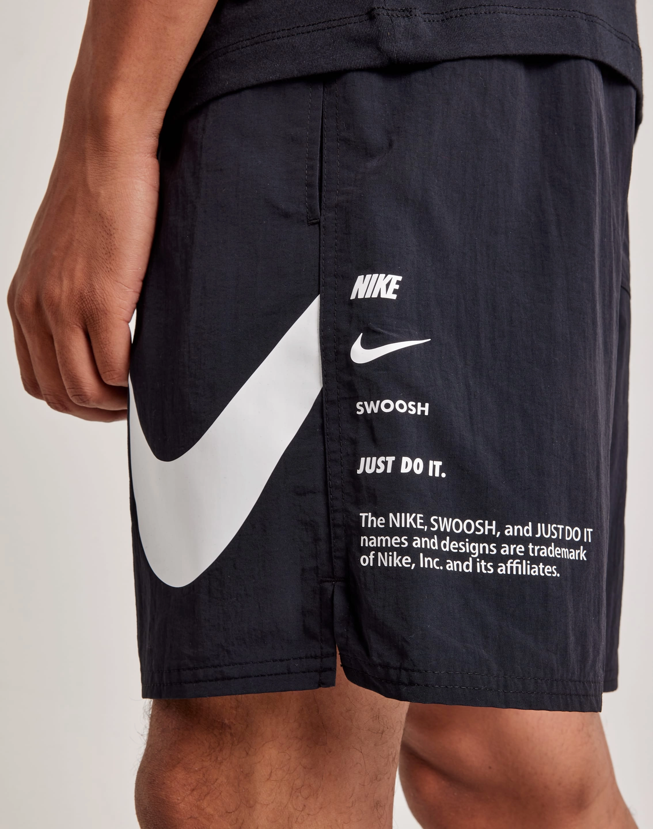 men's large Nike Swim 7" Volley Shorts