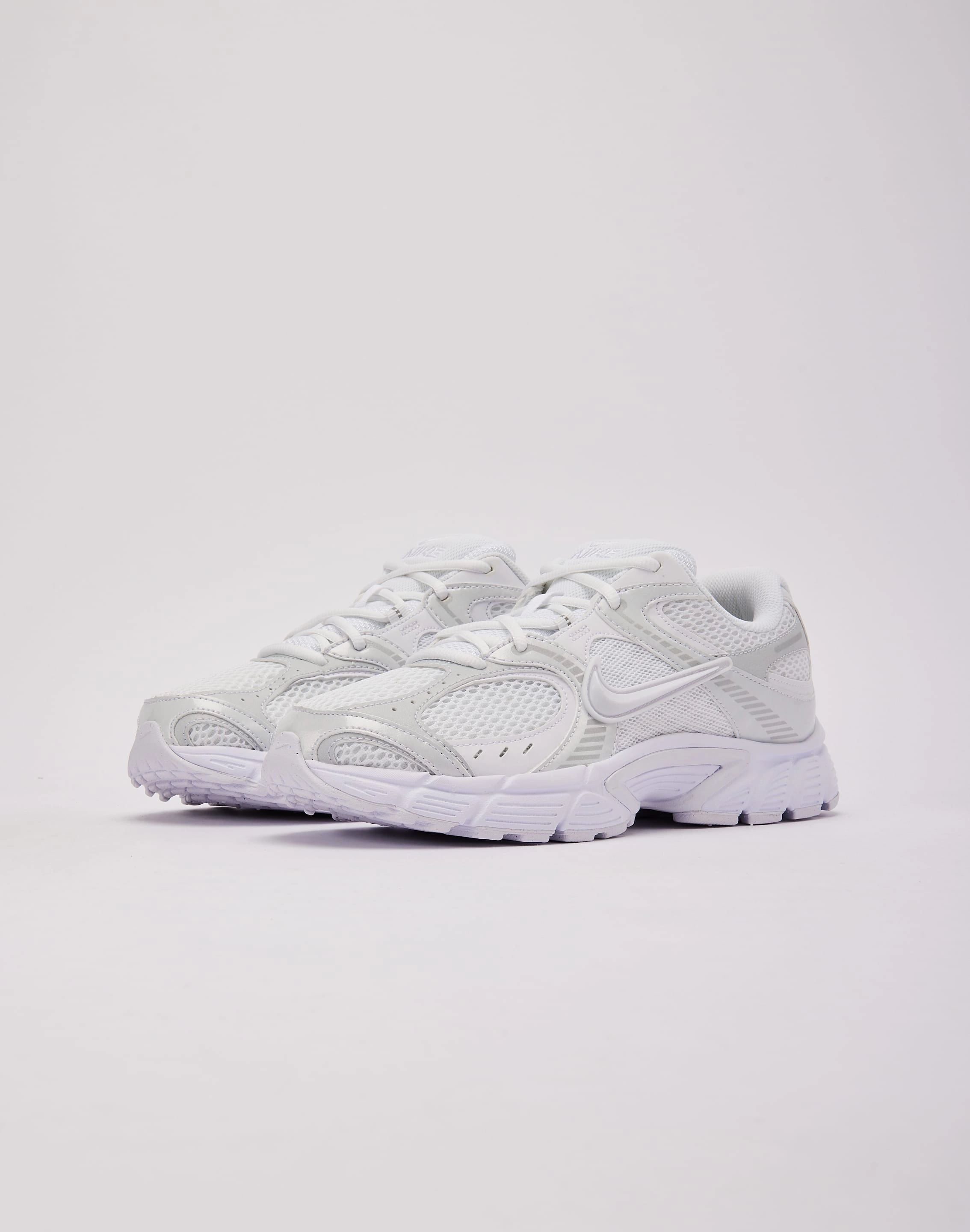 Air Flow Channels Nike V5 RNR