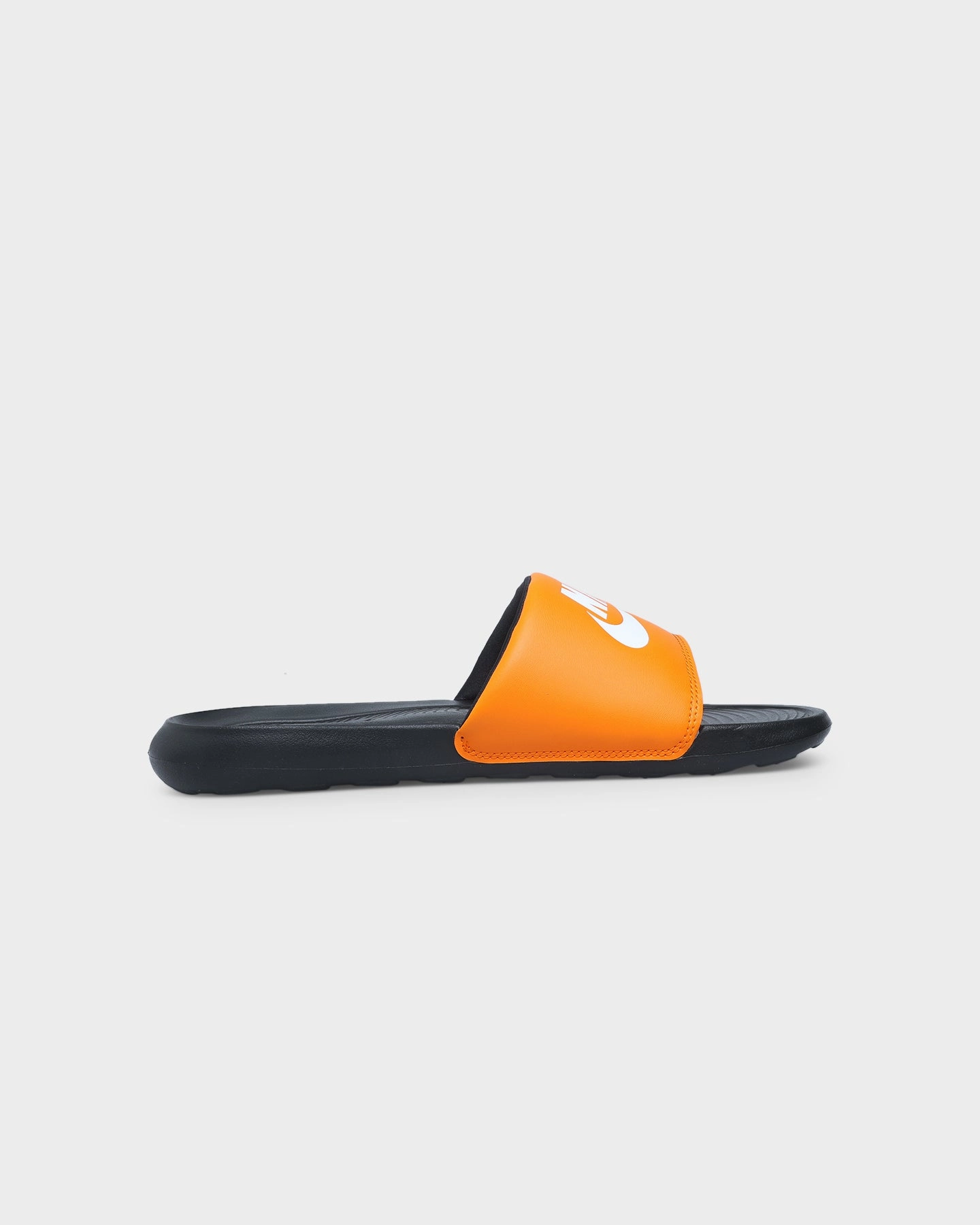 Nike Victori One Slide Magma Orange/White Fitting Soft foam padding