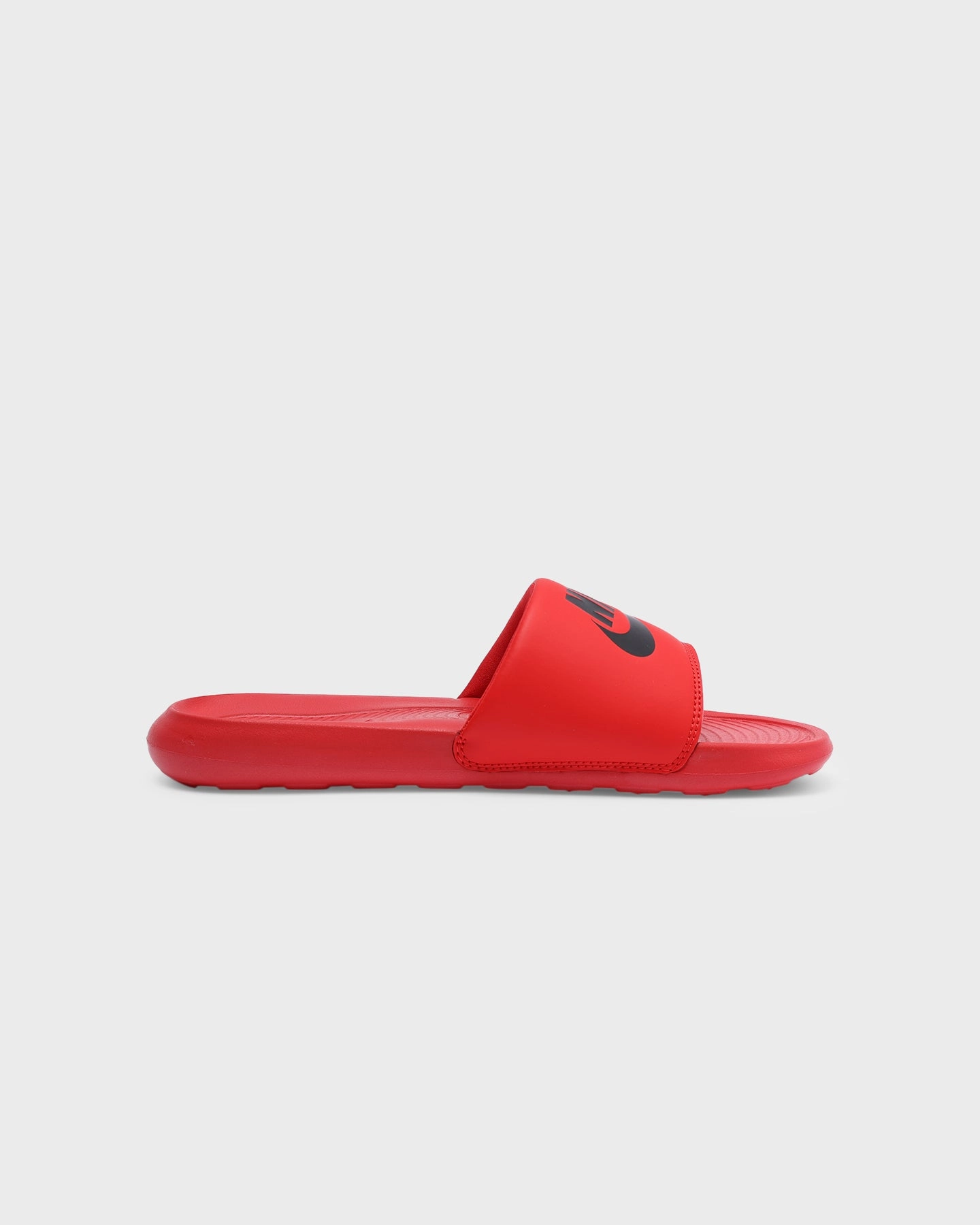 Nike Victori One Slide University Red/Black Abrasion Dispersing Texure