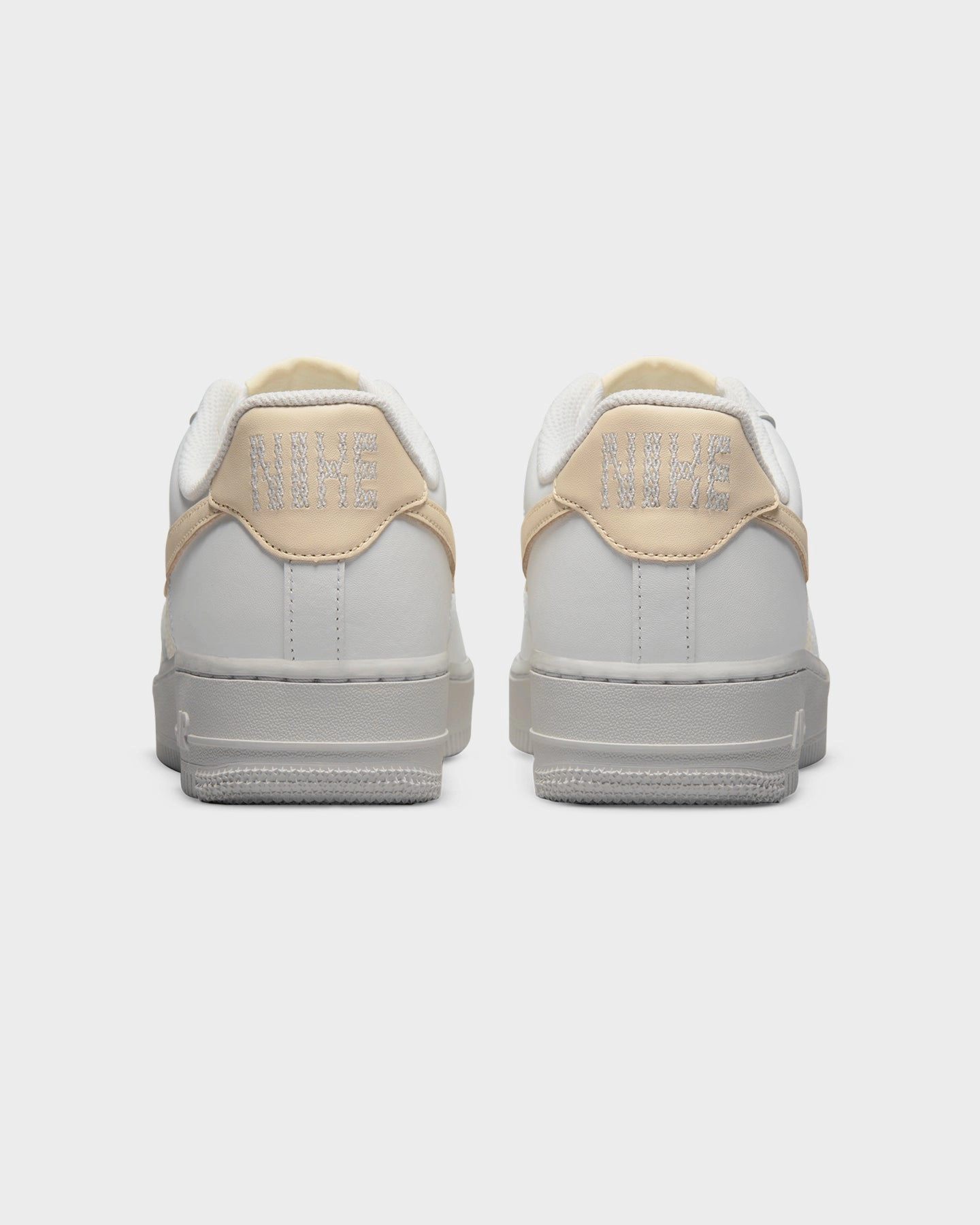 Nike Women's Air Force 1 '07 Essentials Summit White/Fossil/Summit White least cycling