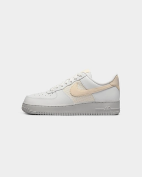 arch - support Nike Women's Air Force 1 '07 Essentials Summit White/Fossil/Summit White