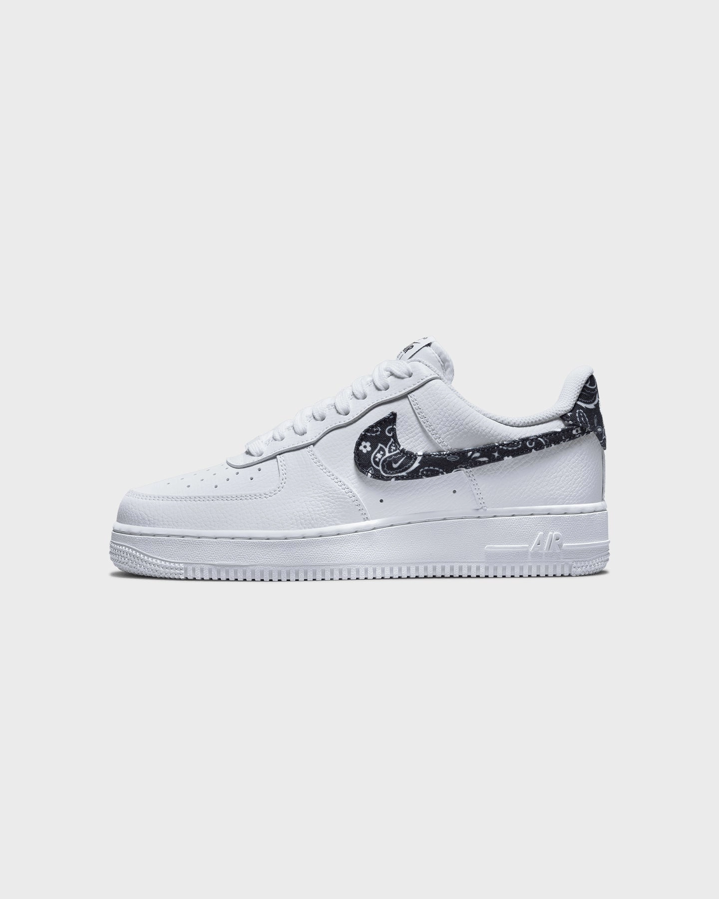 Adjustable Strap Mechanism Nike Women's Air Force 1 '07 Essentials White/Black-White
