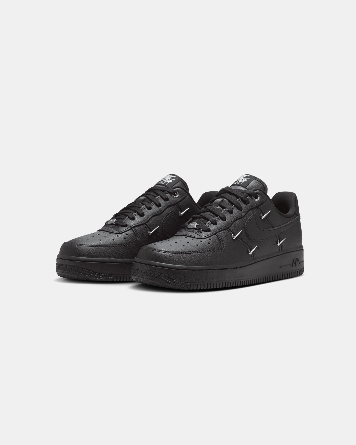 All-Day Stability Nike Women's Air Force 1 ??07 LX Black/Black