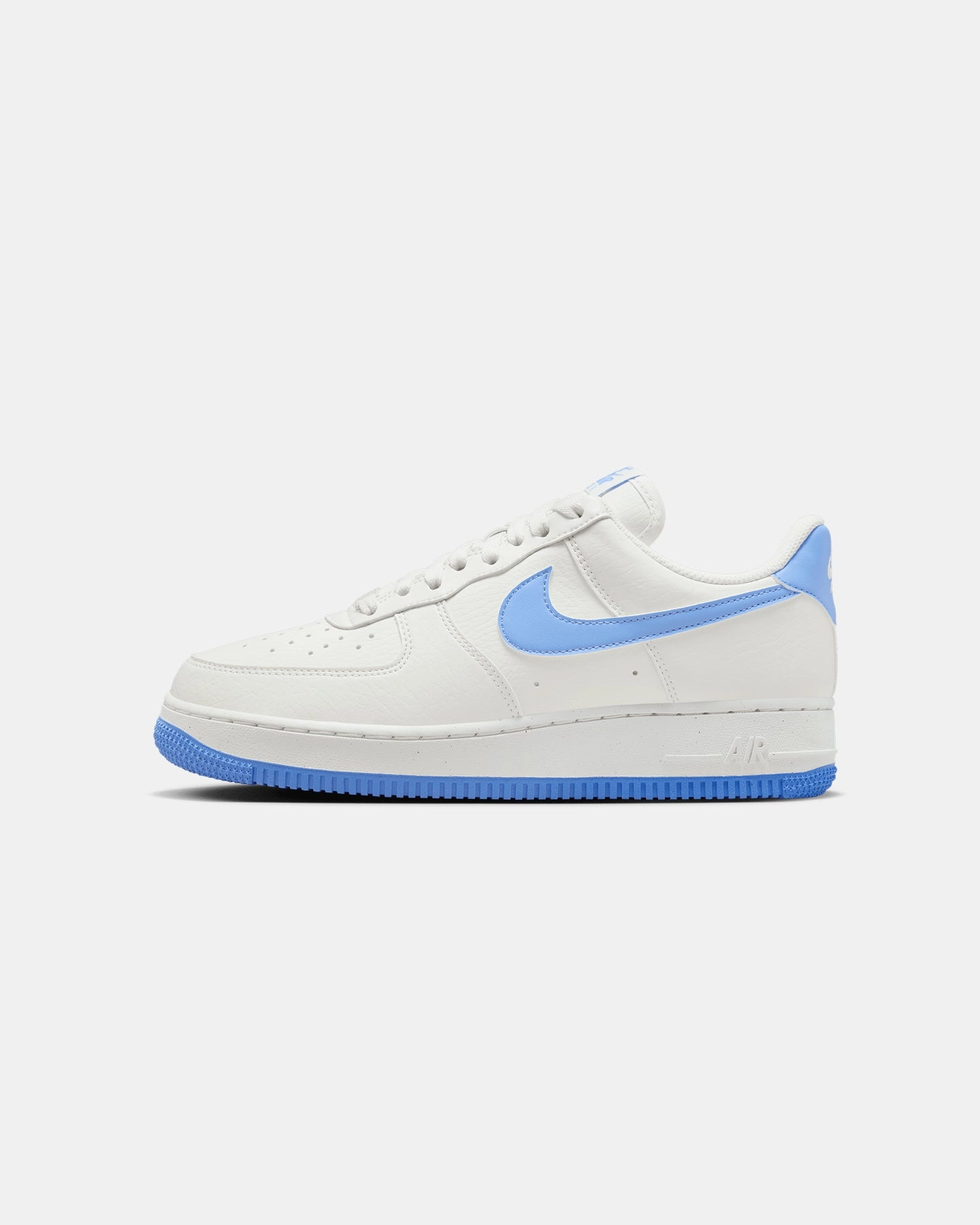 Nike Women's Air Force 1 '07 Next Nature Sail Motion control