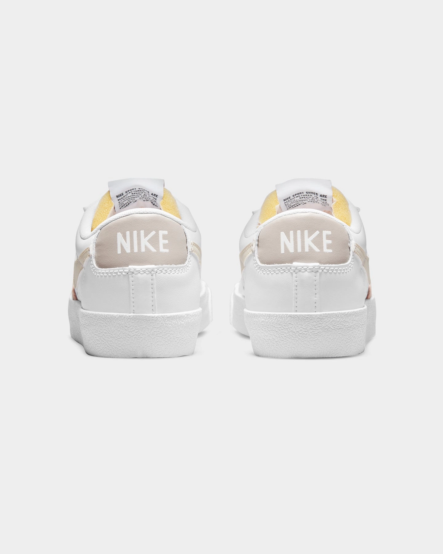 Nike Women's Blazer Low '77 White/Pink Oxfo Retro-inspired cushioning Torsional Stability System