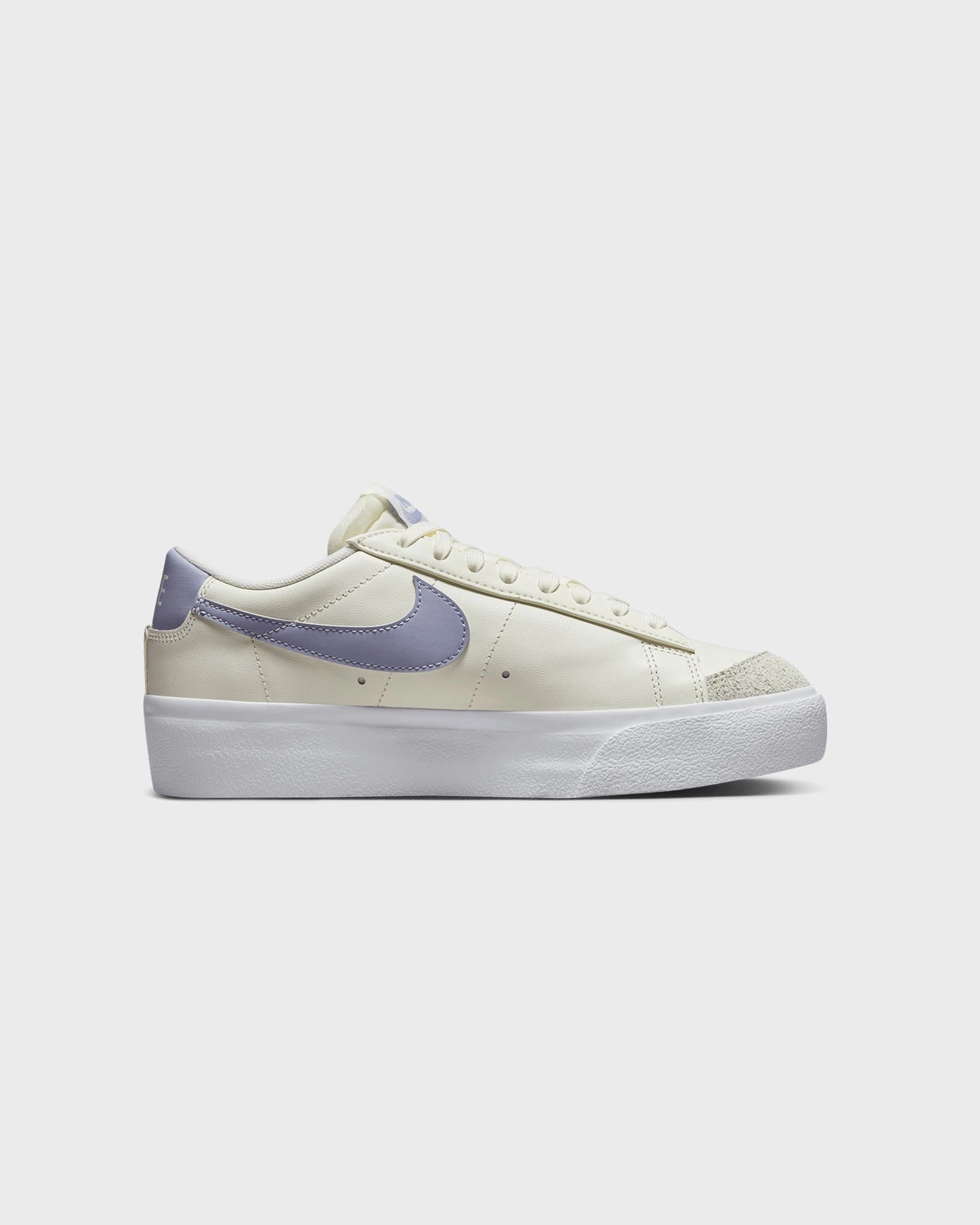 Nike Women's Blazer Low Platform Sail/Indigo Haze boot
