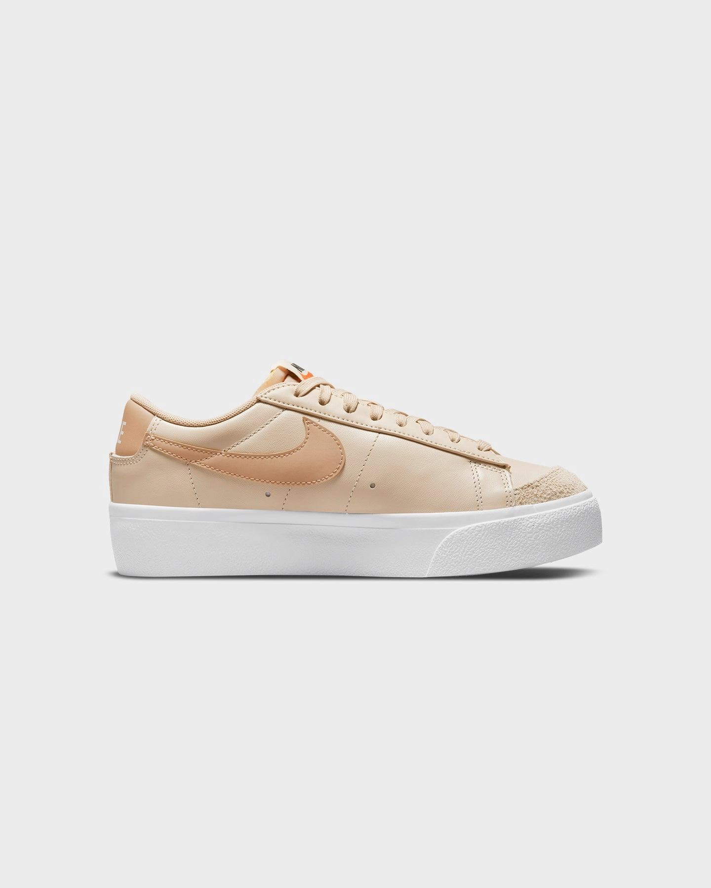 Nike Women's Blazer Low Platform Sanddrift/Hemp-Sanddrift/Black skaters