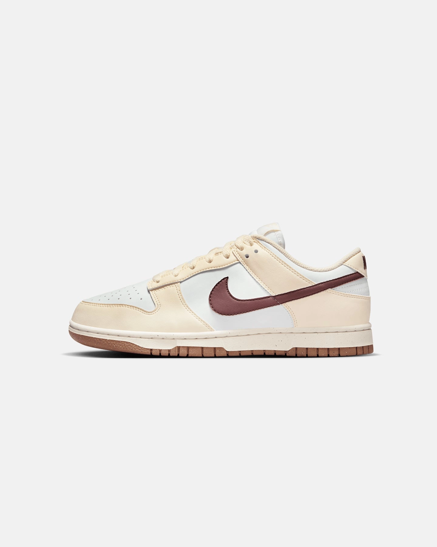 Nike Women's Dunk Low Next Nature Coconut Milk/Smokey Mauve skaters' Activewear