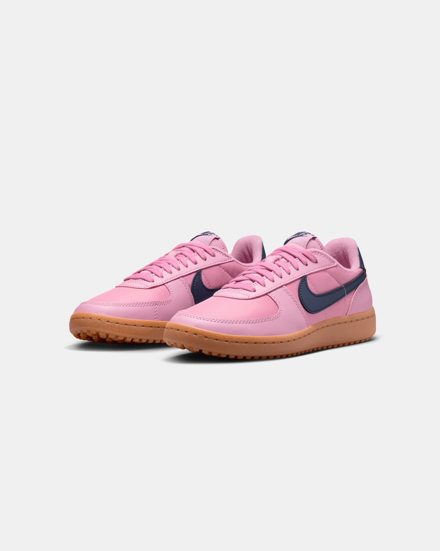 Flexible Grooves Nike Women's Field General Pink