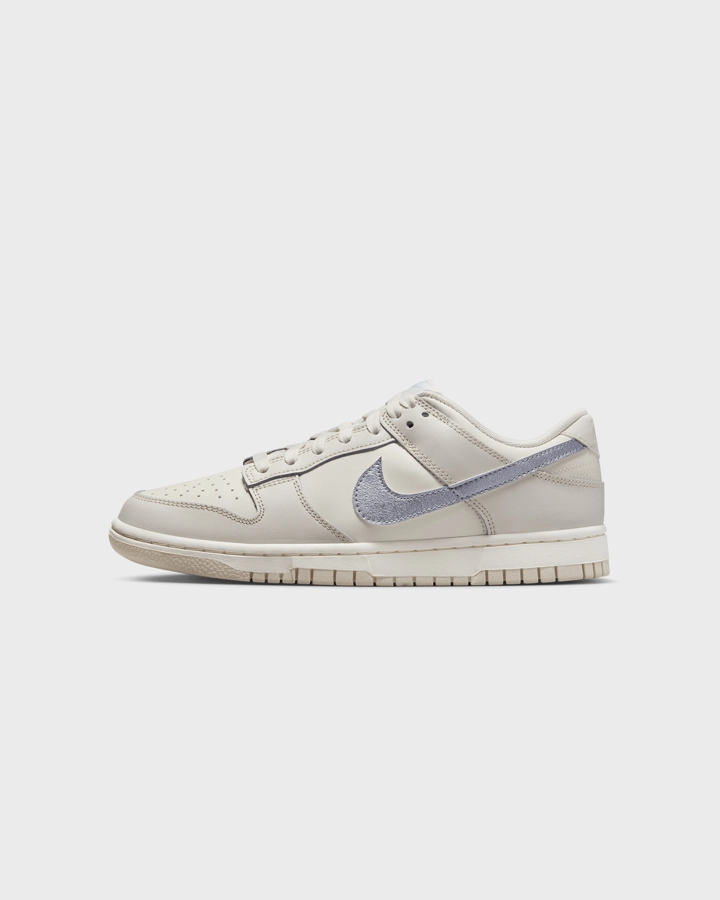 Nike Women's Nike Dunk Low Ess "Oxygen Purple" Sail/Oxygen Purple Hypoallergenic Liner