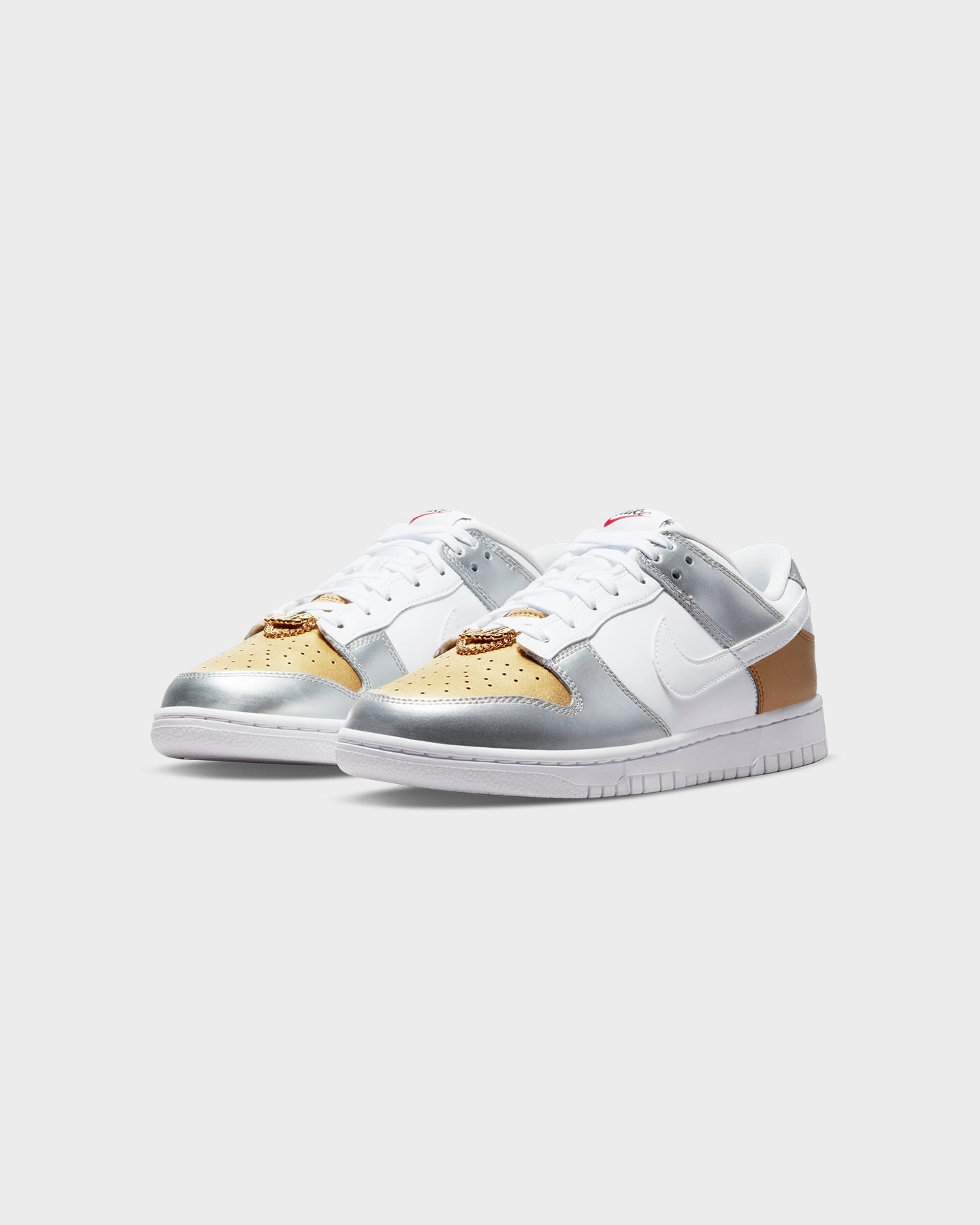 Dynamic support Nike Women's Nike Dunk Low SE "Heirloom" Gold/White-Silver
