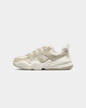 Sporty Look Nike Women's Nike Tech Hera Phantom/Light Orewood