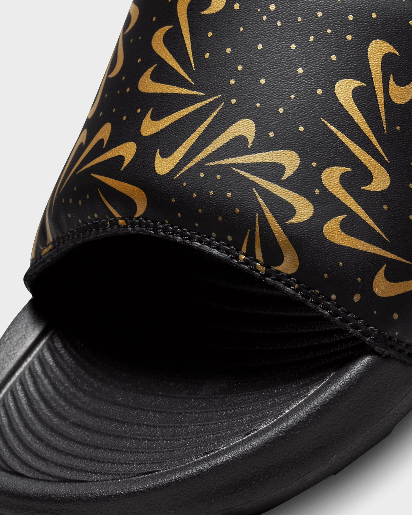 Nike Women's Nike Victori One Slides Black/Metallic Fresh materials Moisture Management Lining