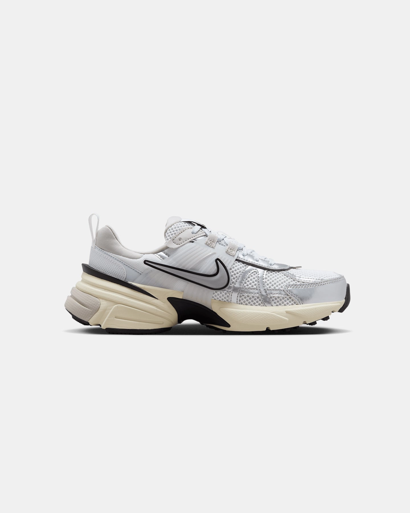 Nike Women's V2K Run Summit White/Metallic Silver bright - colors