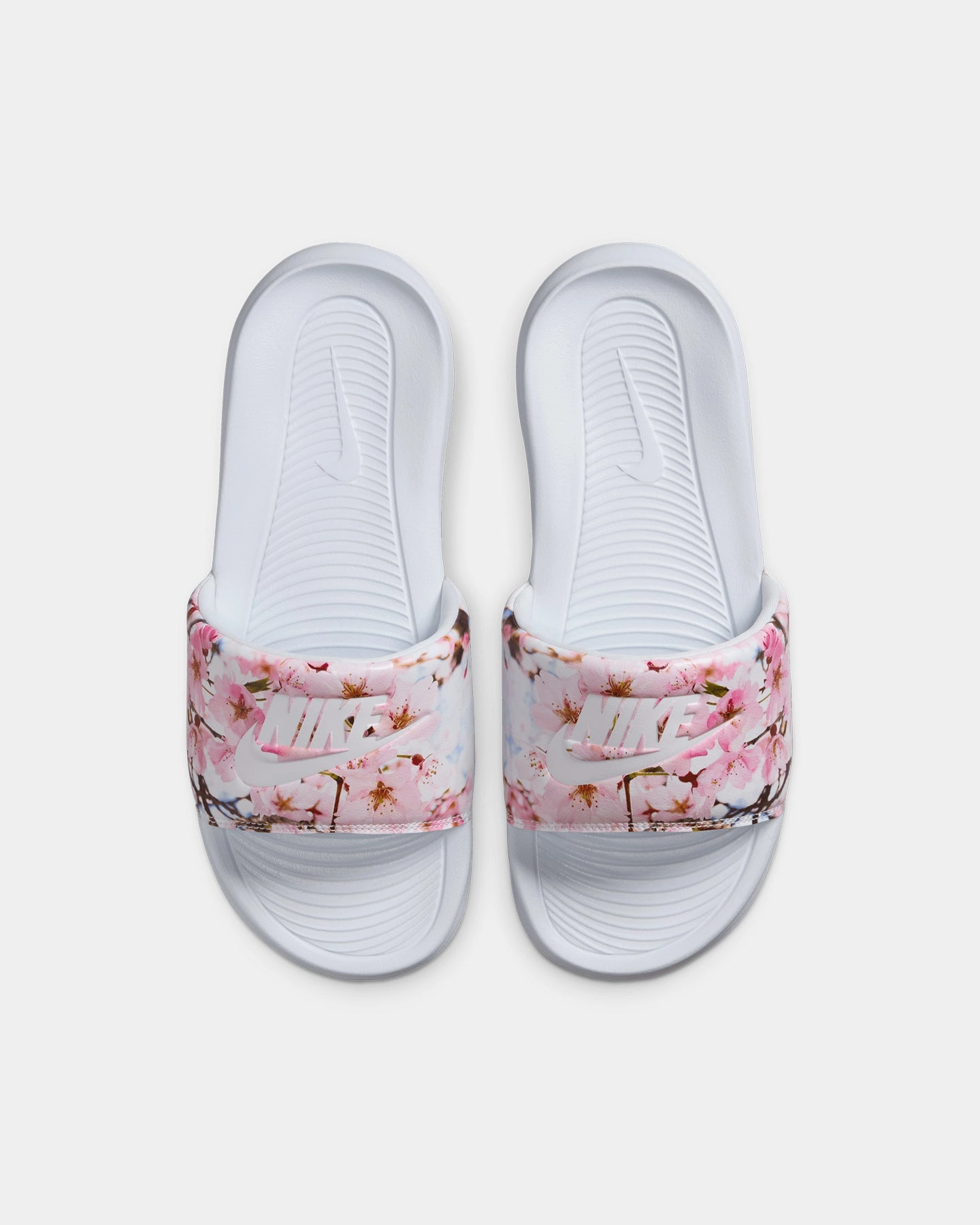 Ultra-soft cushioning Fresh flexibility Nike Women's Victori One Slides White/White