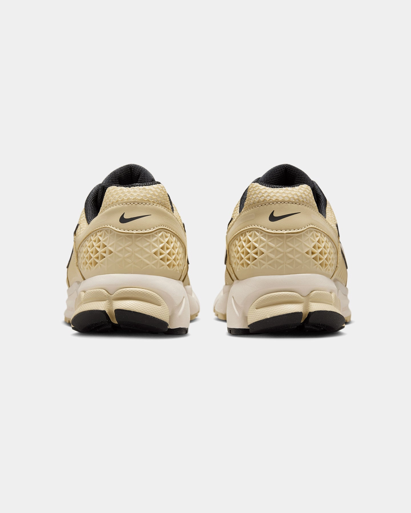 Nike Women's Zoom Vomero 5 Team Gold/Soft Pearl Impact-absorbing Lace Up Lockdown Mechanism