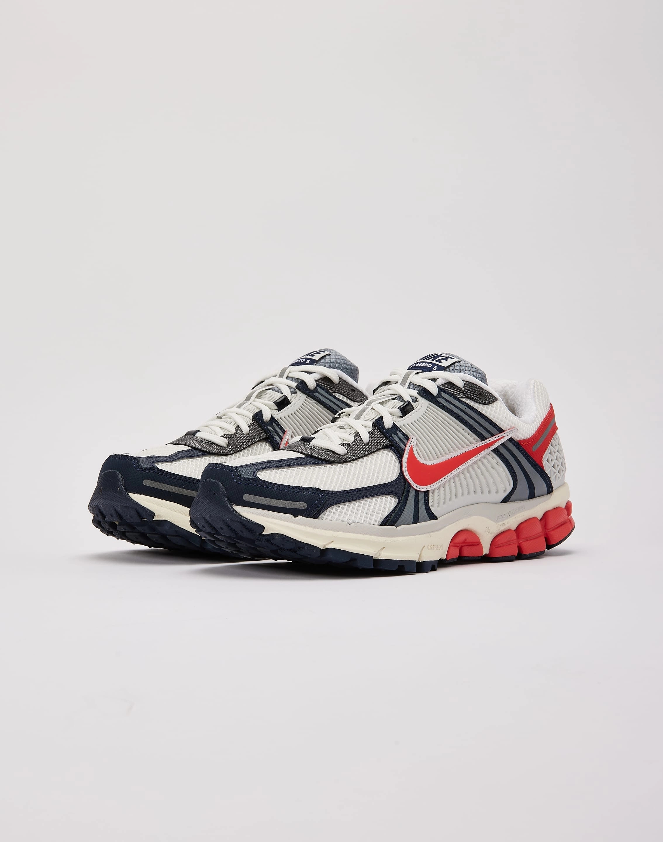 Signature grip Odor   Resistant Nike Zoom Vomero 5