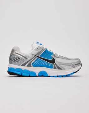 Nike Zoom Vomero 5 Gusseted Tongue Design